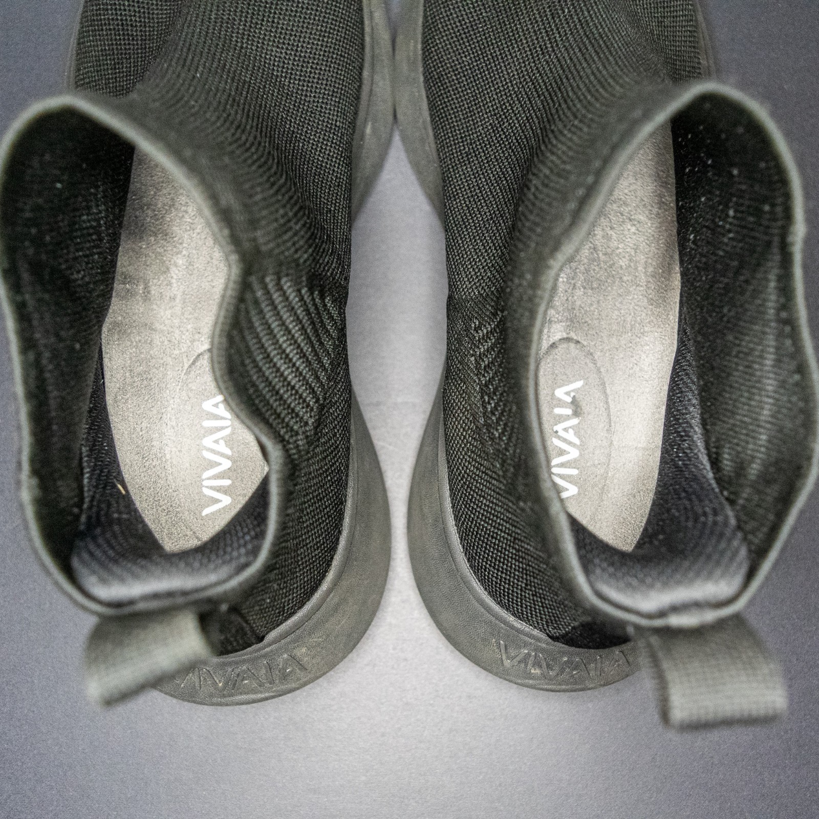 Vivaia Urban Boots Water RPT Slip On Knit Black Comfort Sneakers Women’s 9 Shoes