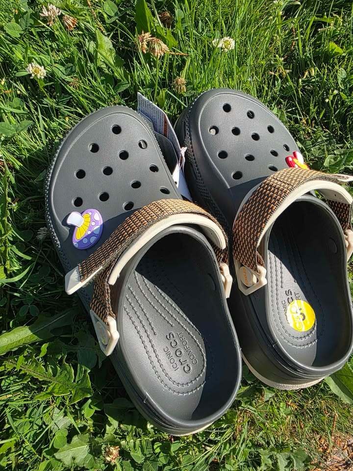 Crocs All-Terrain Platform Clogs Size 5M or 7W with Mushroom Jibbitz