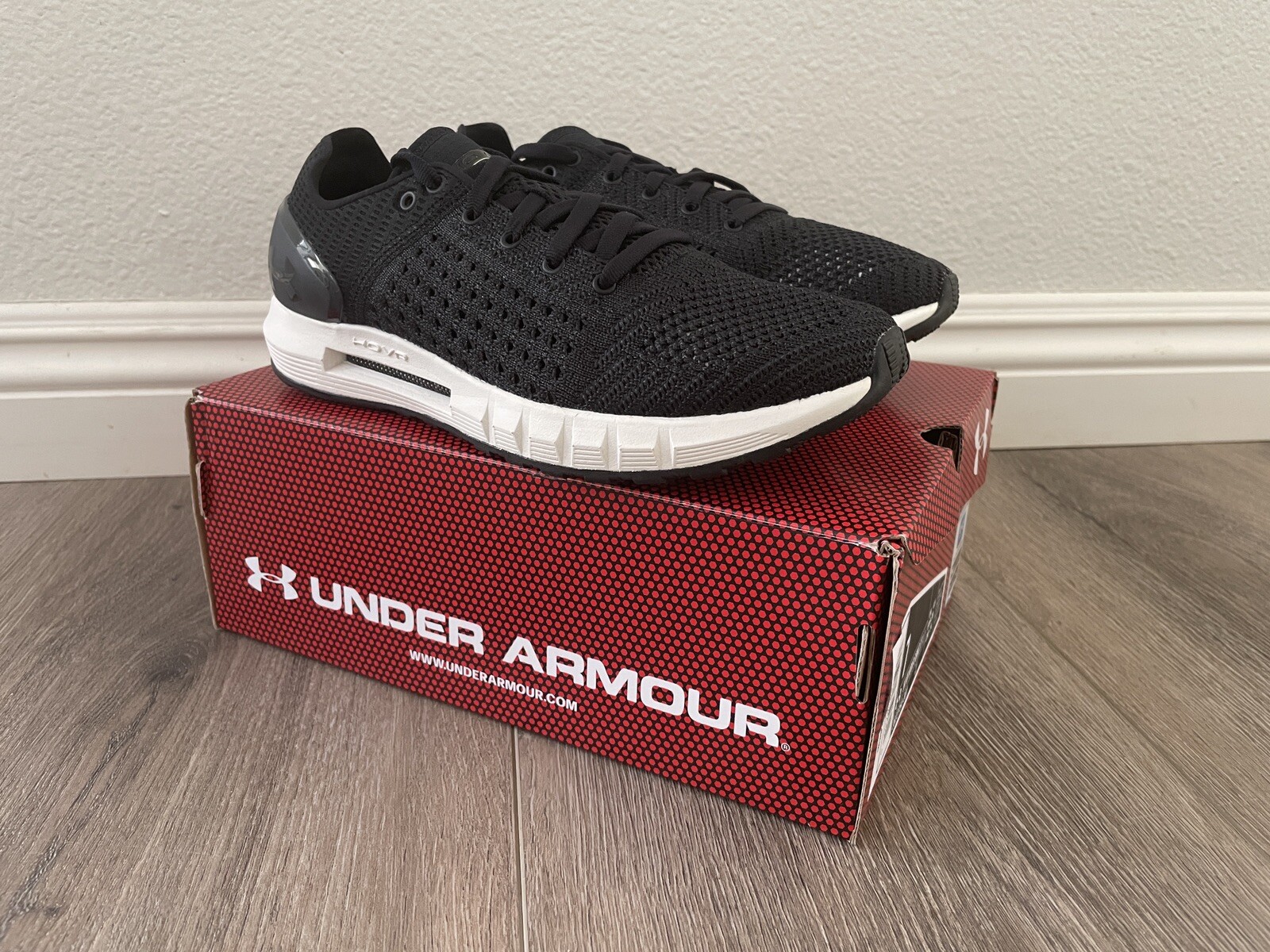 Under Armour Hovr Sonic CT 1.1 Women’s Size 7 Running Shoes Black Connect APP
