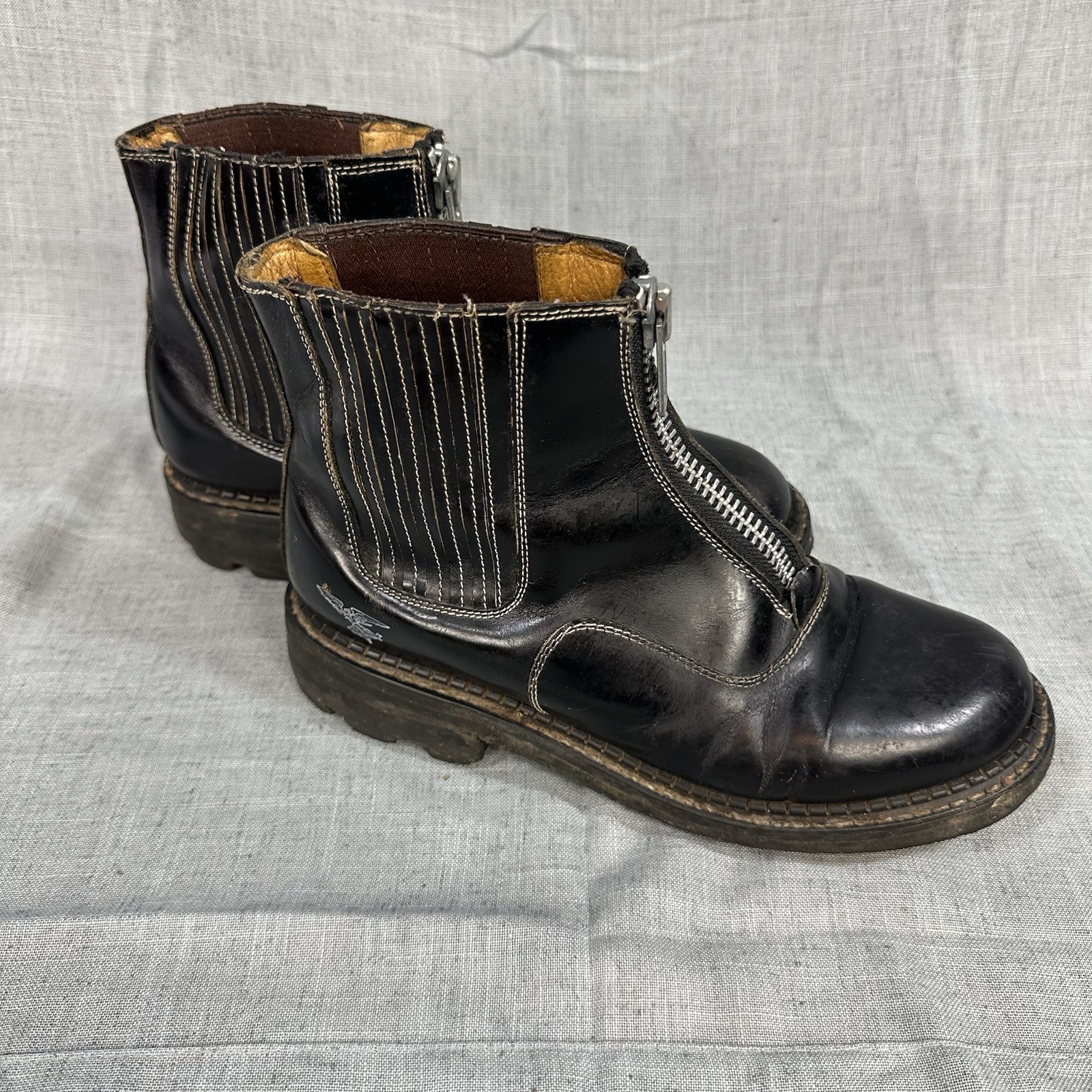 Fluevog Angel Ankle Zip Front black leather boots SIZE M 8 W 10 Rare Distressed