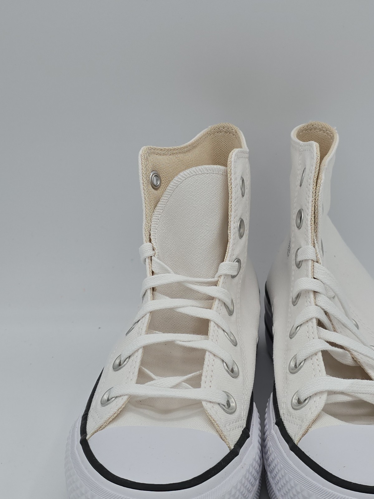 Converse Chuck Taylor All Star Lift Hi White Shoes Women’s – 560846C, Size 6