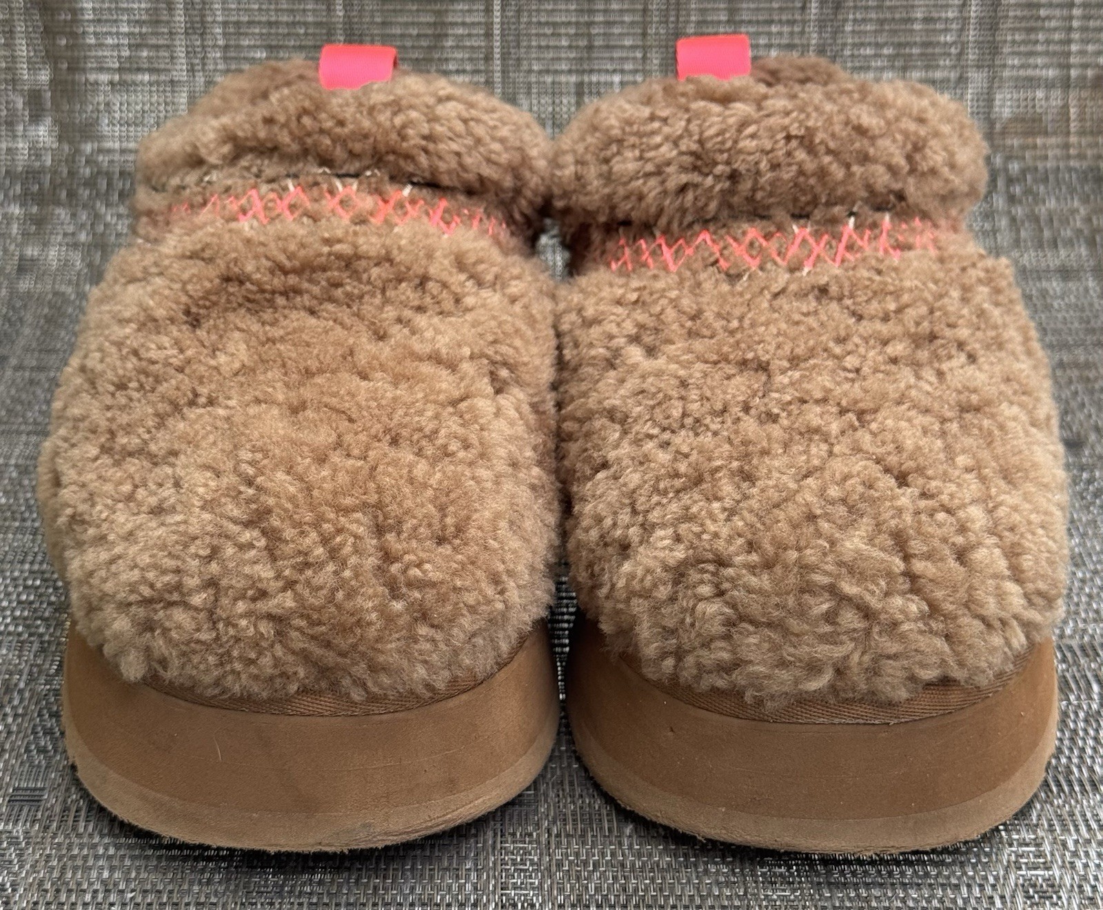 Ugg Tazz Braid Platform Slippers Hardwood Size 9 EUC!