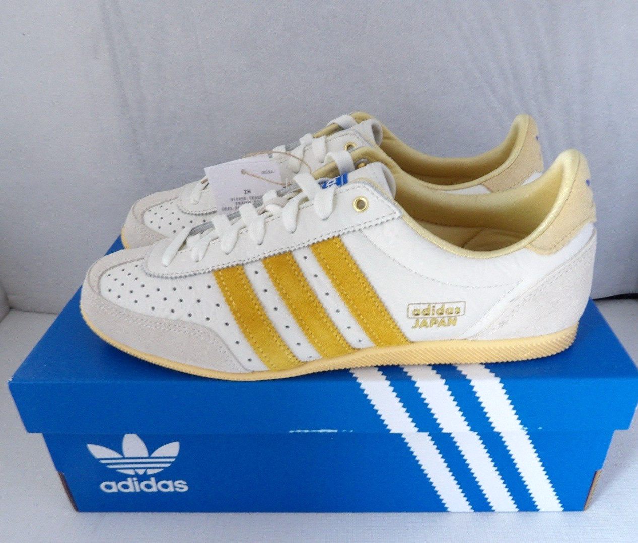 NWOB Authentic ADIDAS JAPAN White, Yellow Leather Women’s Shoes Size 8 1/2 M
