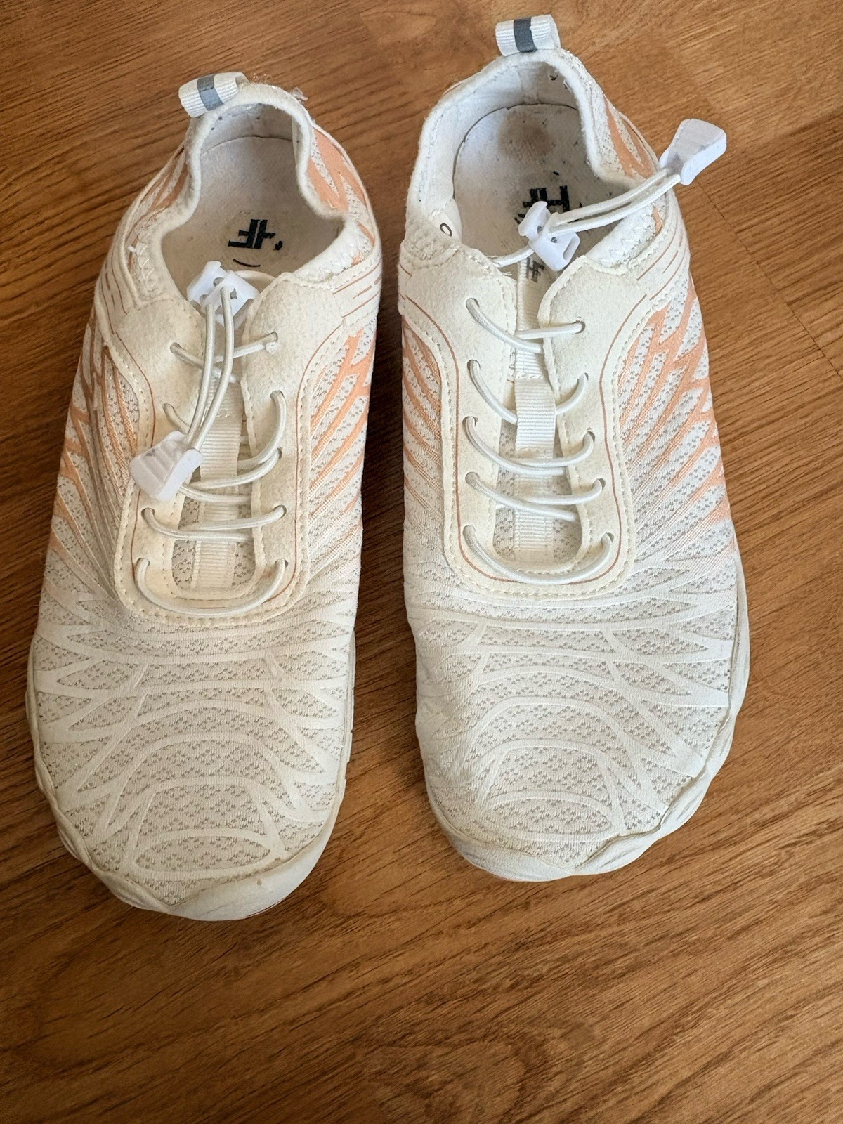 Hike Footwear Women’s Lorax Pro Barefoot Sneakers Size 40/9 White/Peach