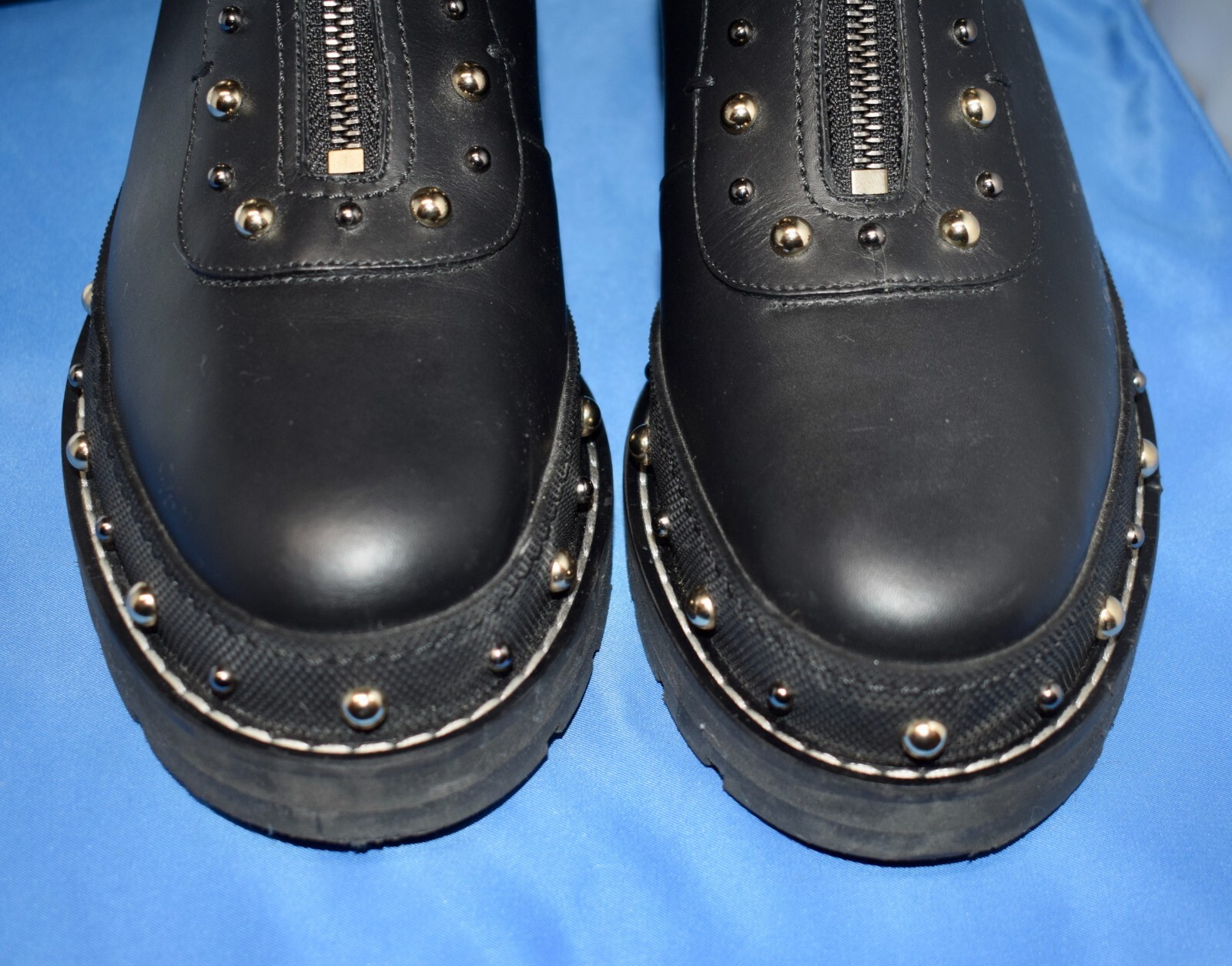 Womens Versace Black City Stud Combat Biker Size 40 Ankle Zip Up Boots ~ HS4