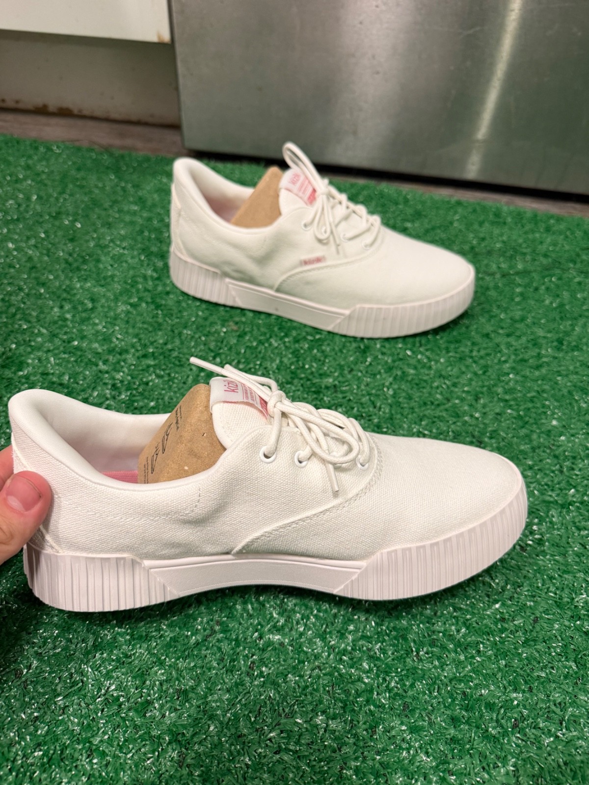 New Kizik Womens Madison Hands Free Step-in Shoes Size 8 Women’s White/Pink NWT
