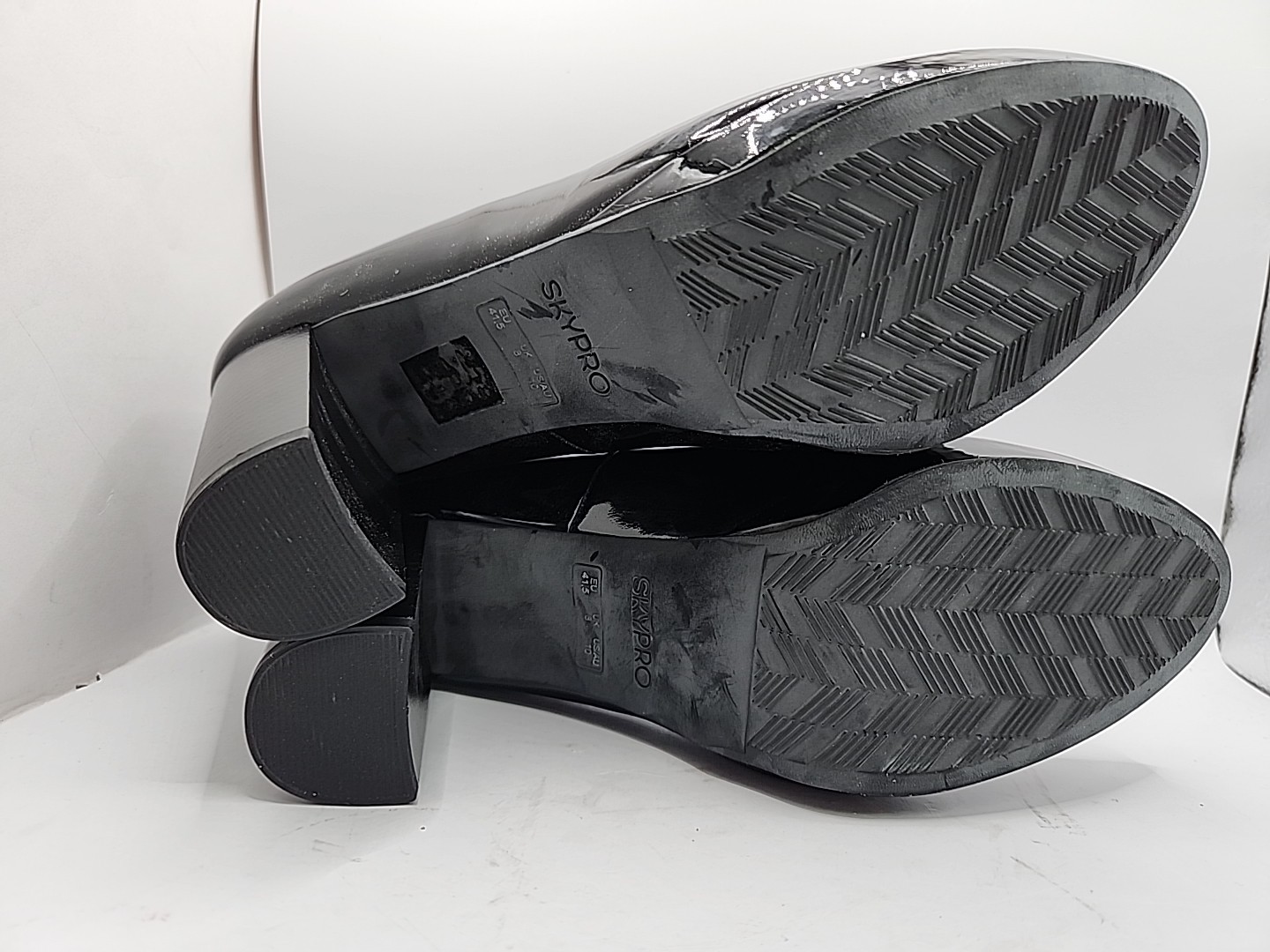 NEW Skypro Carole Middleton Black Patent Size 10 US