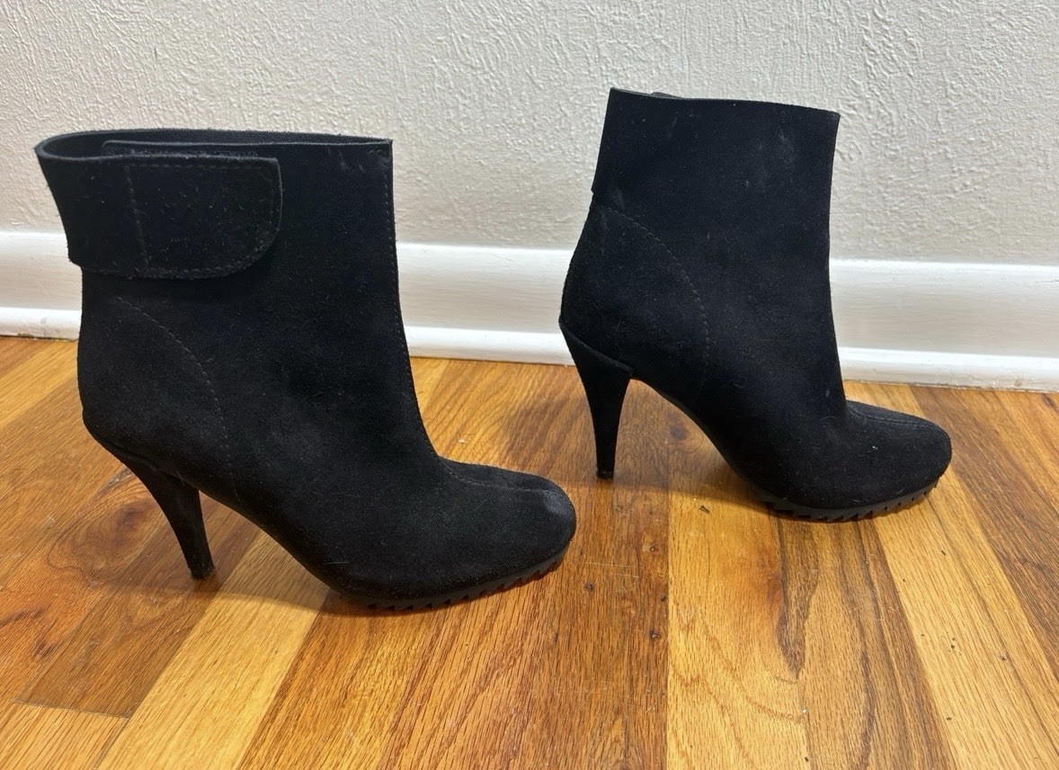 Pedro Garcia Black Suede Ankle Boots Booties Women’s Size 38 (8 US) **READ**