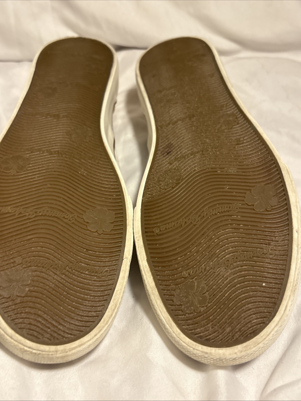 woman shoes Casual Size 7.5