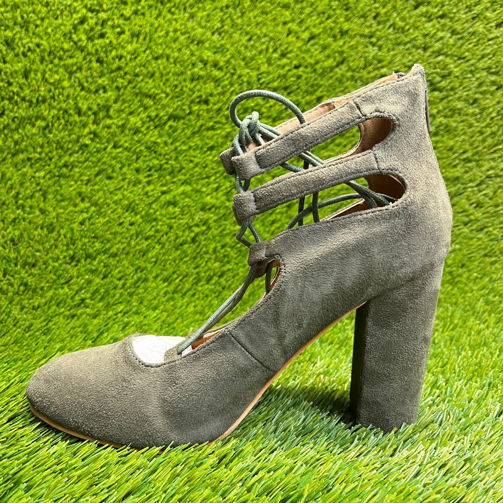 Yoki Veruca-03 Womens Size 8.5 Olive Green Beach Classic Outdoor Pump Heels