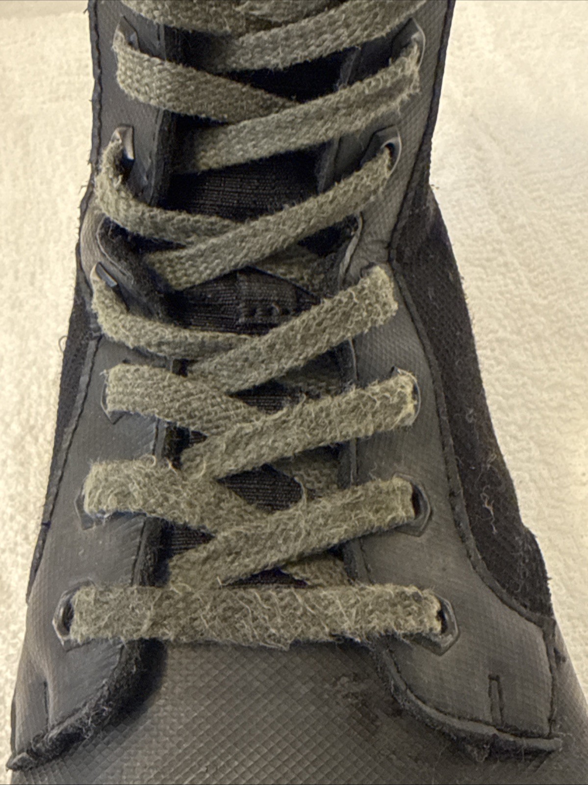 Dr. Martens Combs II 8 Eye Utility Lightweight Black Combat Boots Size M 9/W 10