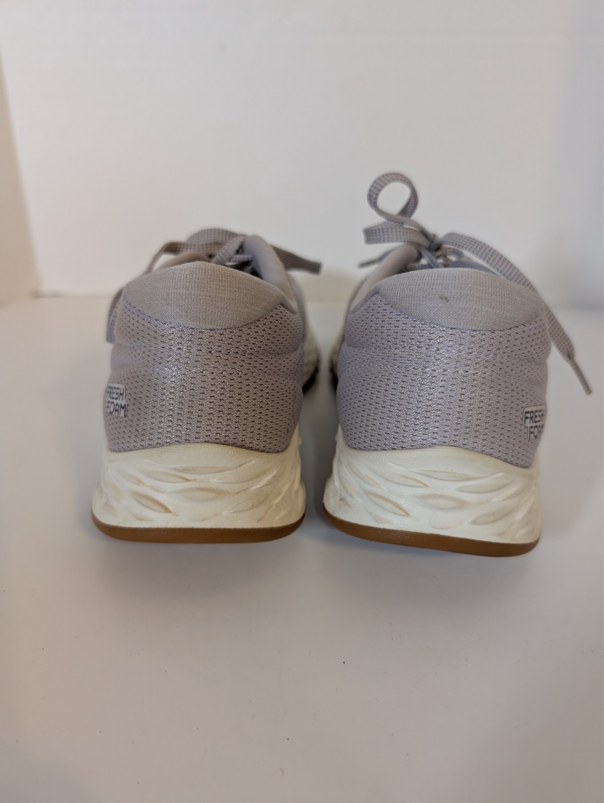 New Balance Grey Lavender Fresh Foam Arishi V2 Sneakers Size 9.5