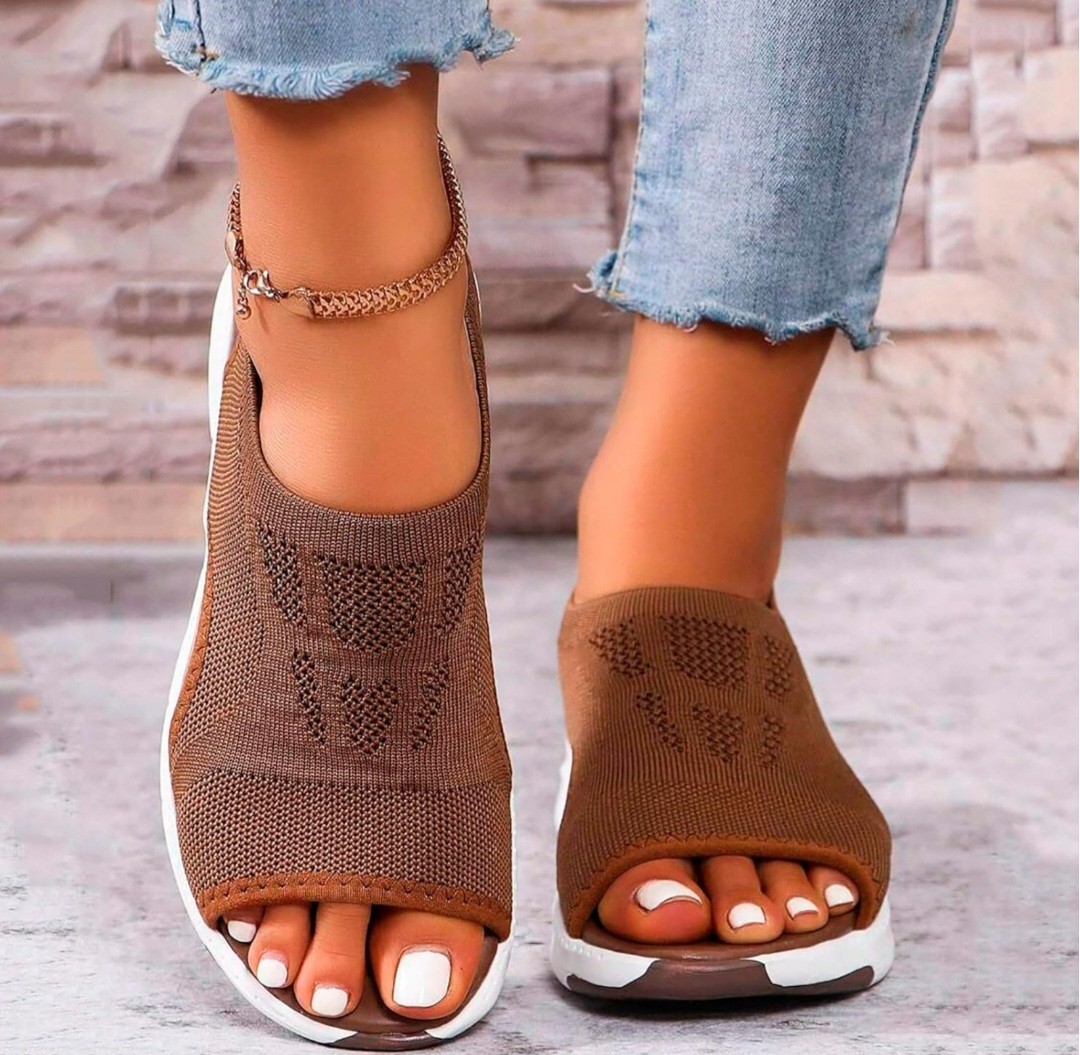 Women’s Brown Knit Mesh Slip-On Open Toe Sandals White Sole US 8 EU 40