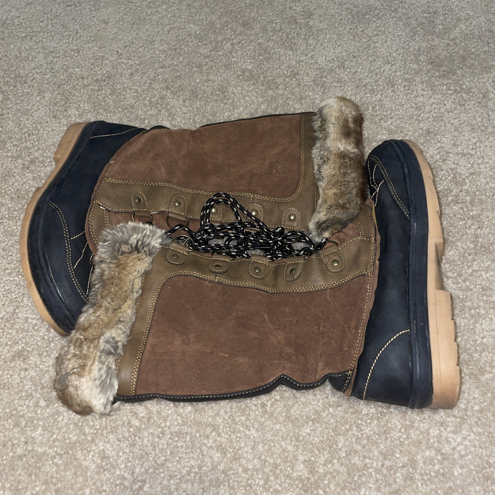 Magellan Outdoors Women’s Boots Size 10
