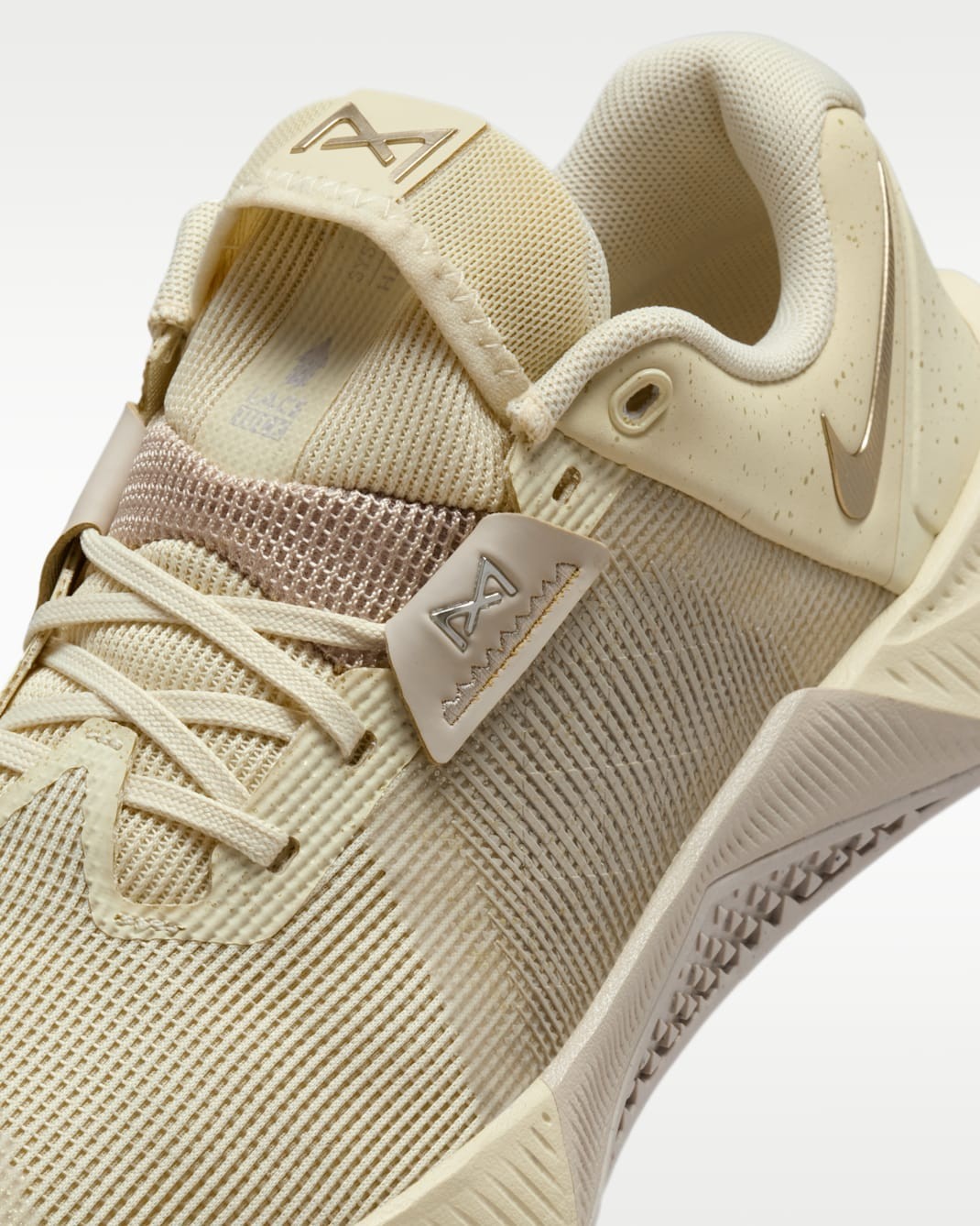 NIKE Women’s Metcon 10 SE IB6544-200 Light Khaki Cream 2 Anthracite