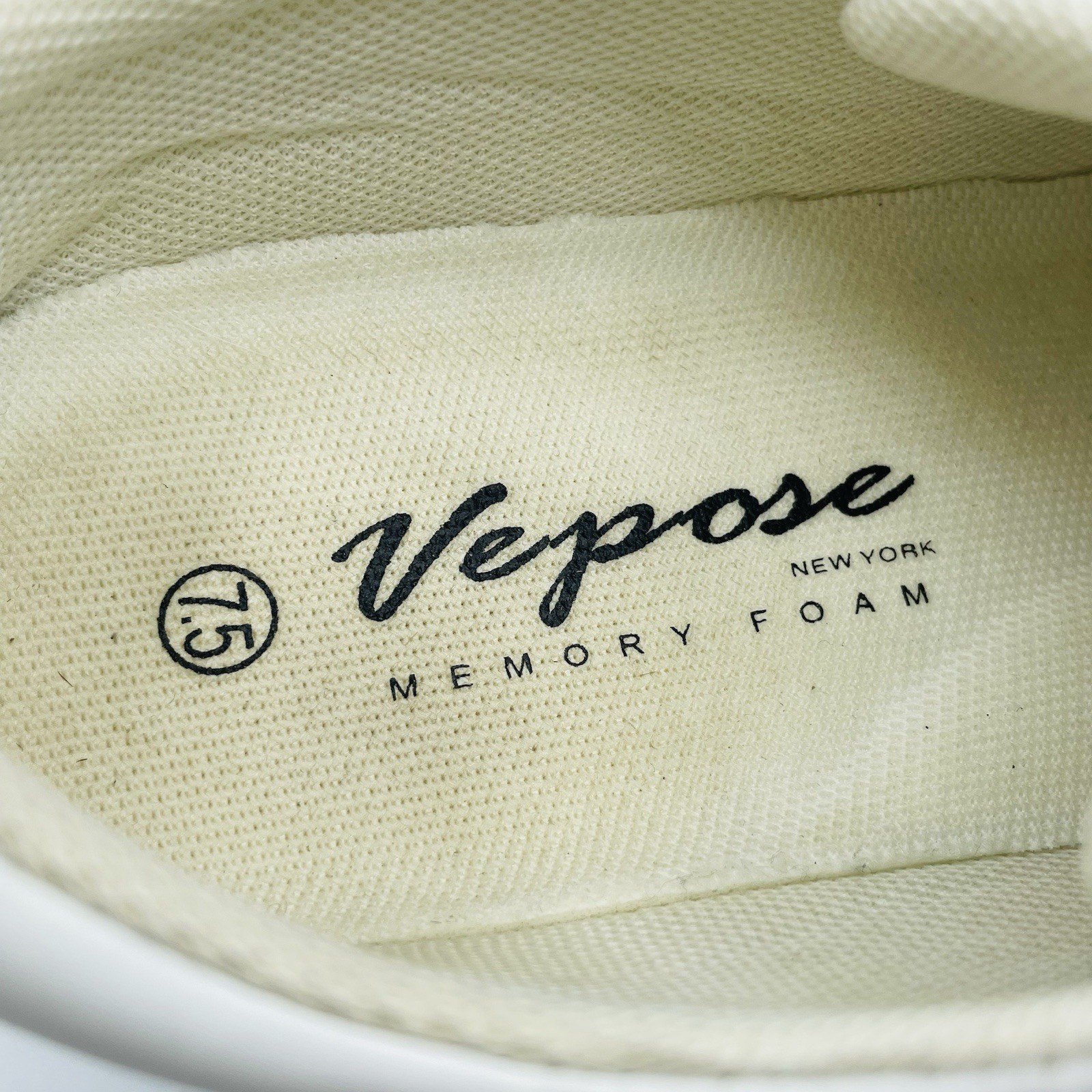Womens Size 7.5 Vepose Shoes White Elastic Lace Up Slip On Comfort Sneakers