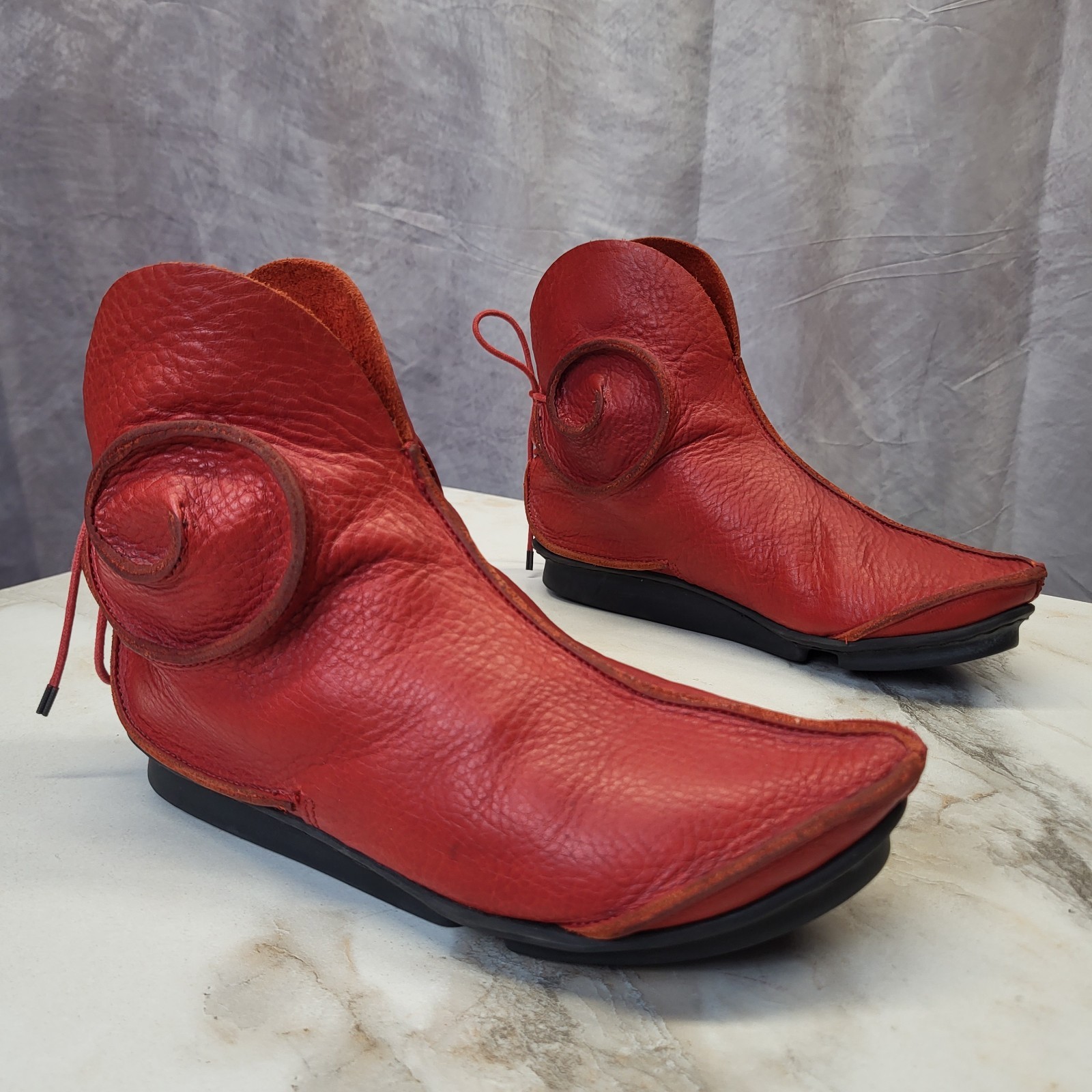 Trippen Taurus Penna Back Lace Midevil Peasant Booties Red Elf Women’s 37