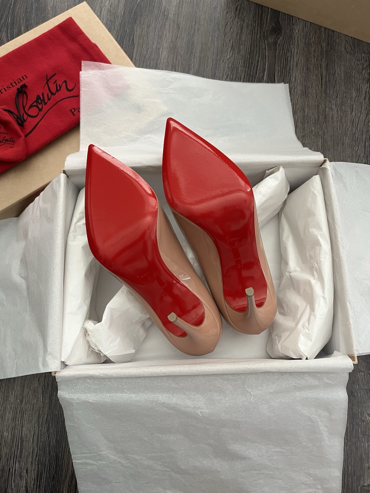 NEW Christian Louboutin Size 37 Color Nude Heel 120MM Material Patent Pump