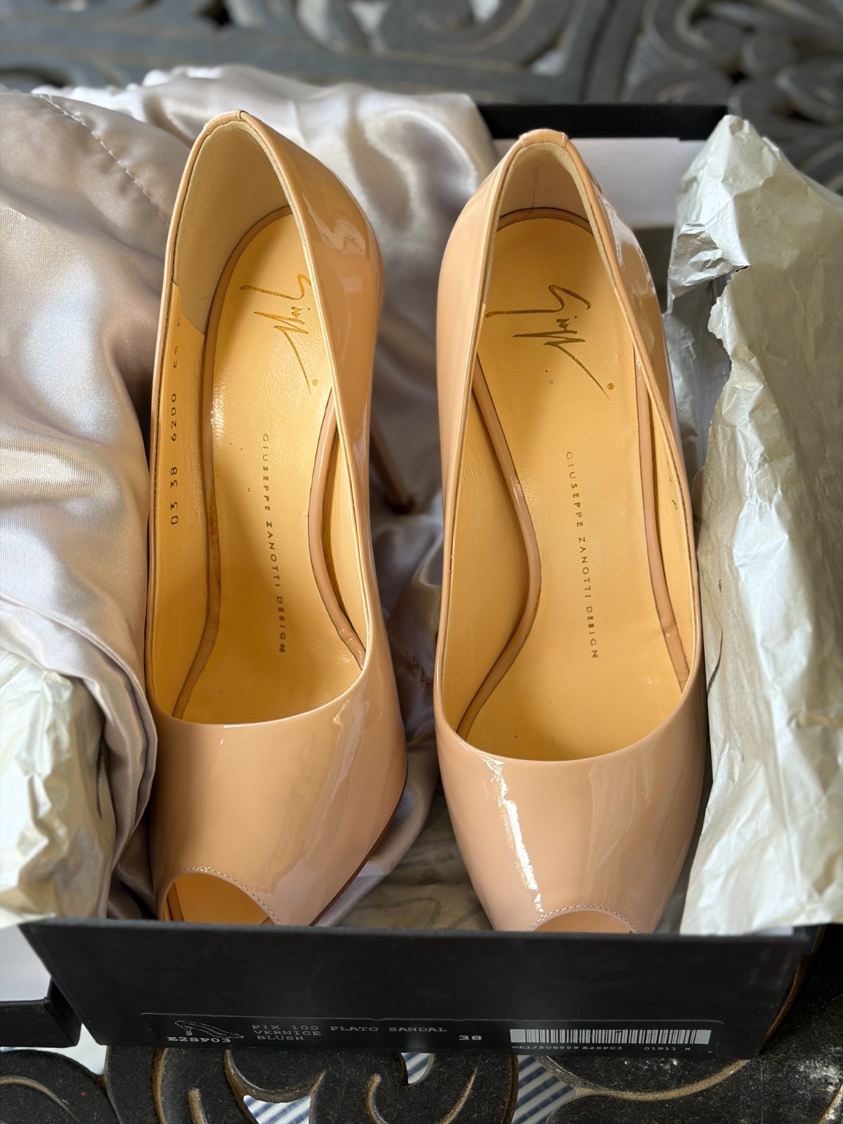 Giuseppe Zanotti Blush Size 38 Pix100 Plato Sandal Leather Open Toe Model#E2SP03