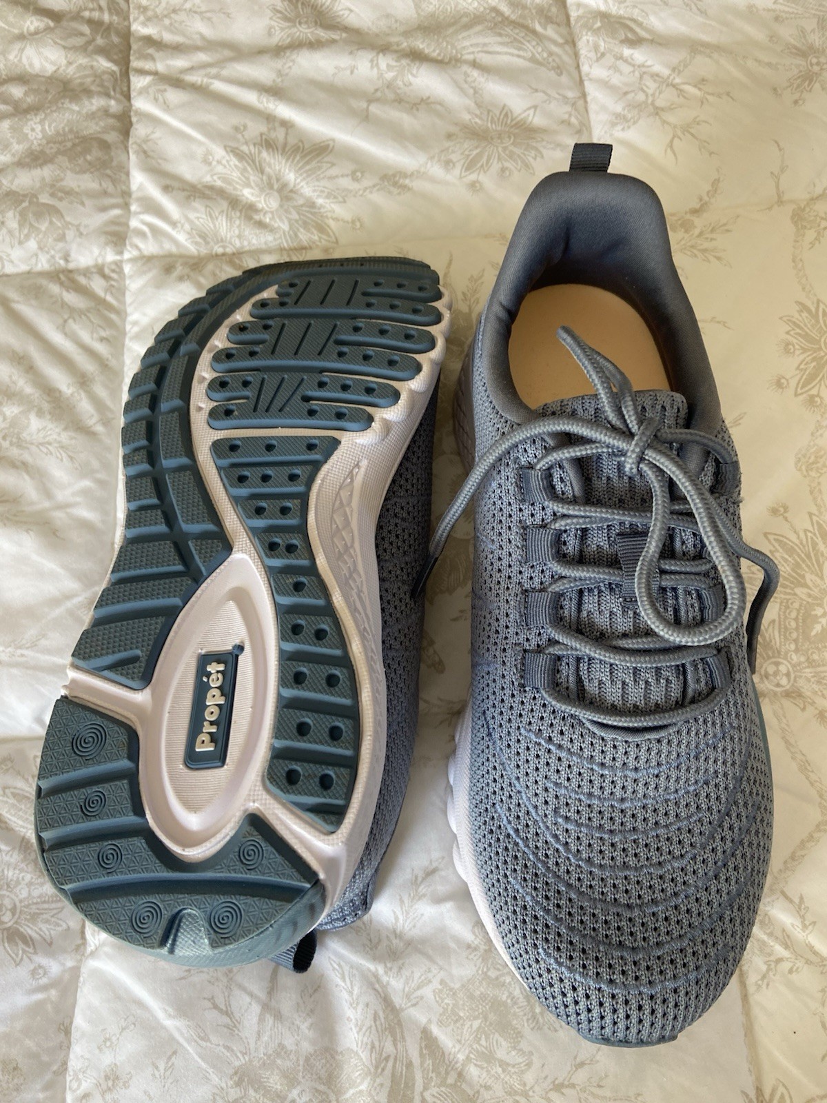 Propet Ladies Walking Shoe – NEW