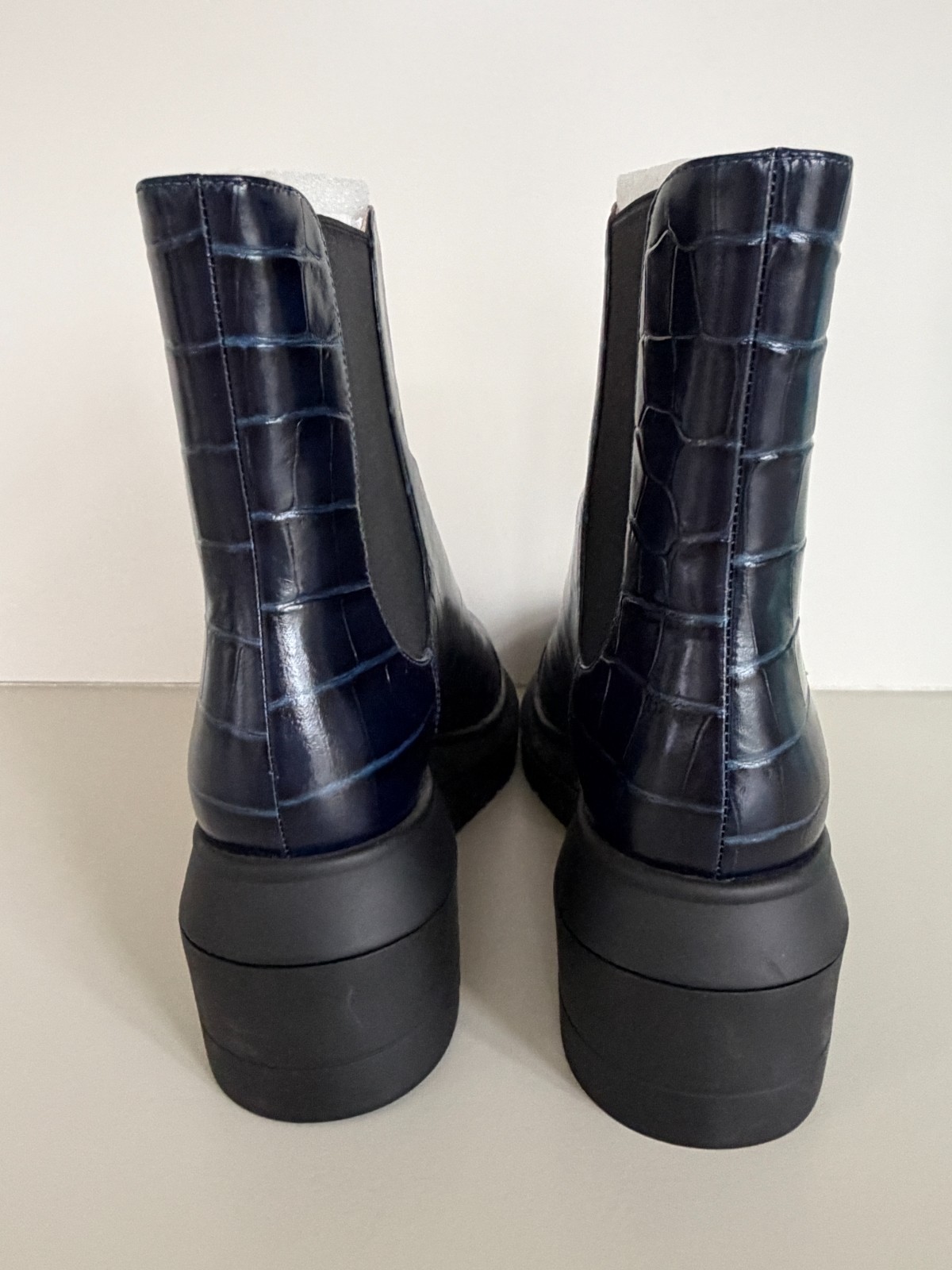 Stuart Weitzman Norah Chelsea Lug Sole Bootie -Navy Croc Embossed Leather-Sz 8