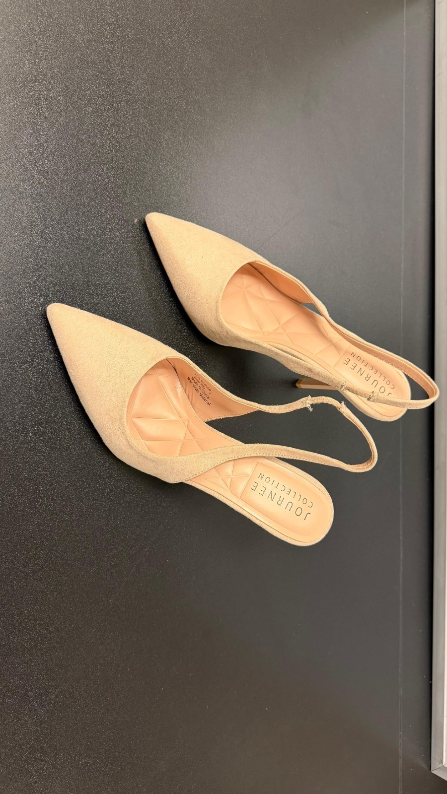 New Journee Collection Elenney Pointed Toe Heels Nude Size 7W