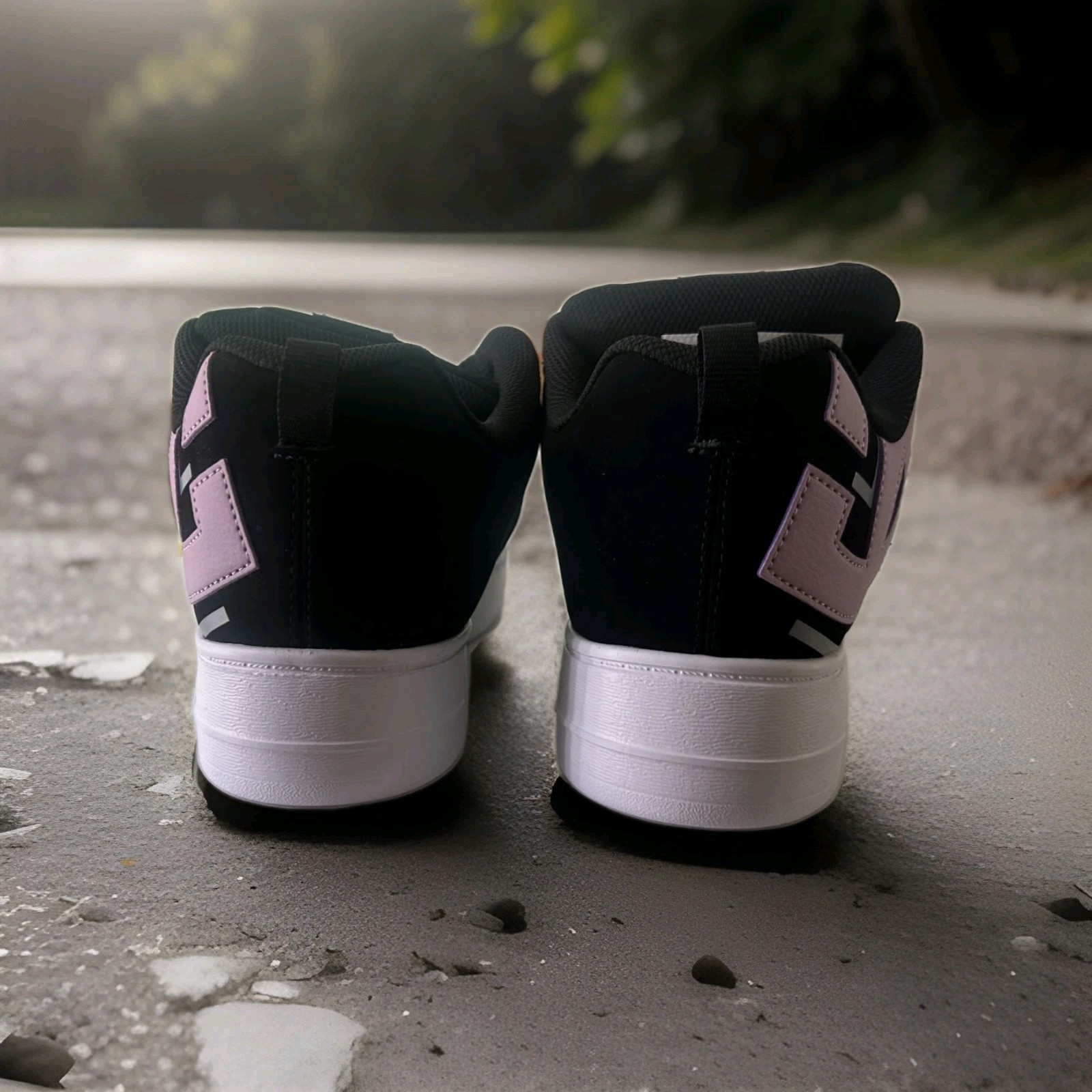 Women’s DC Court Graffik Platform Skate Shoes – Black/Lavender/Light Grey