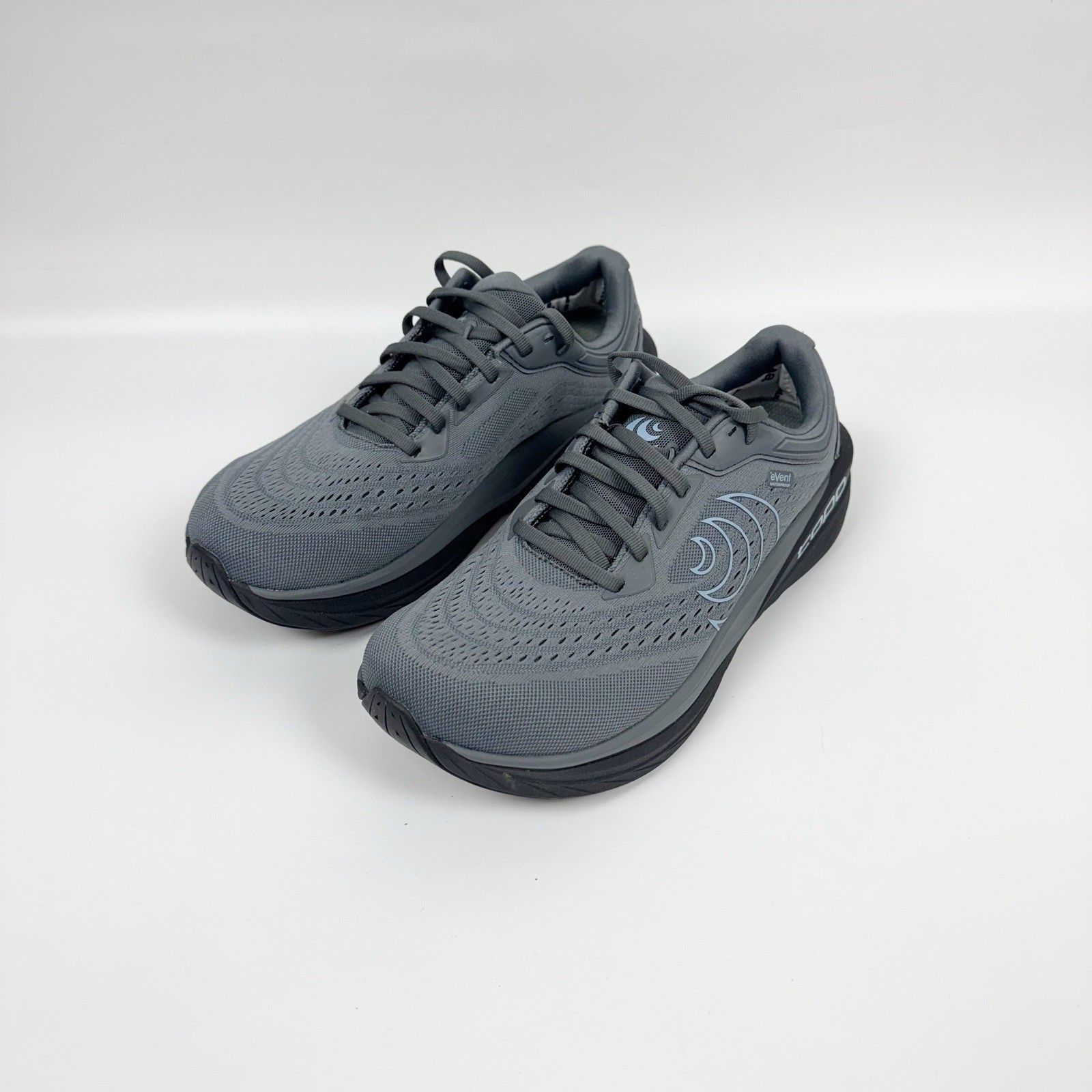 Topo Athletic Women’s W-Phantom-4 WP Running Shoes Size 9.5 Grey/Black