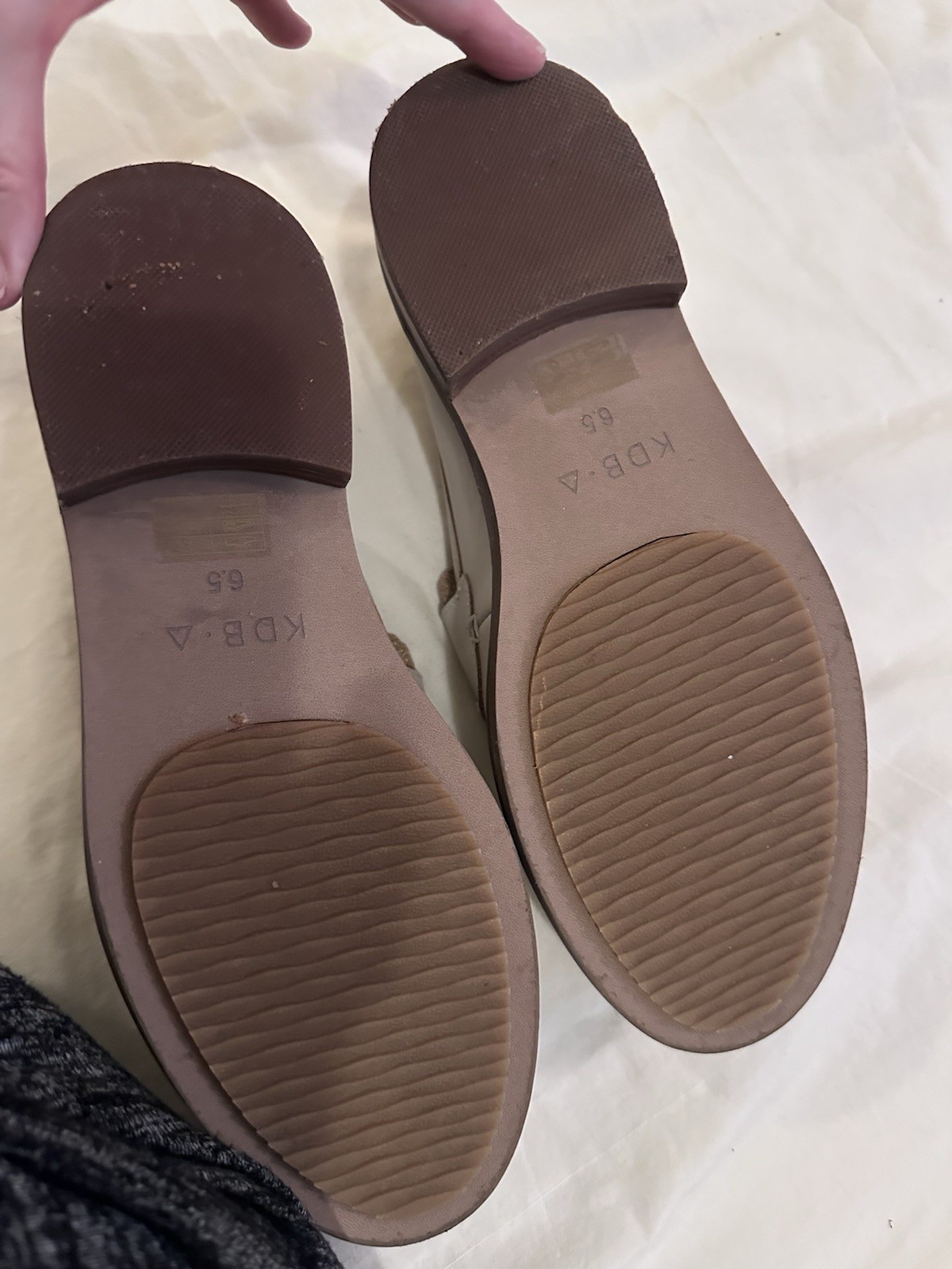 KDB Beige Leather Loafer Flats Slip-On Stitched Round Toe Women’s US 6.5