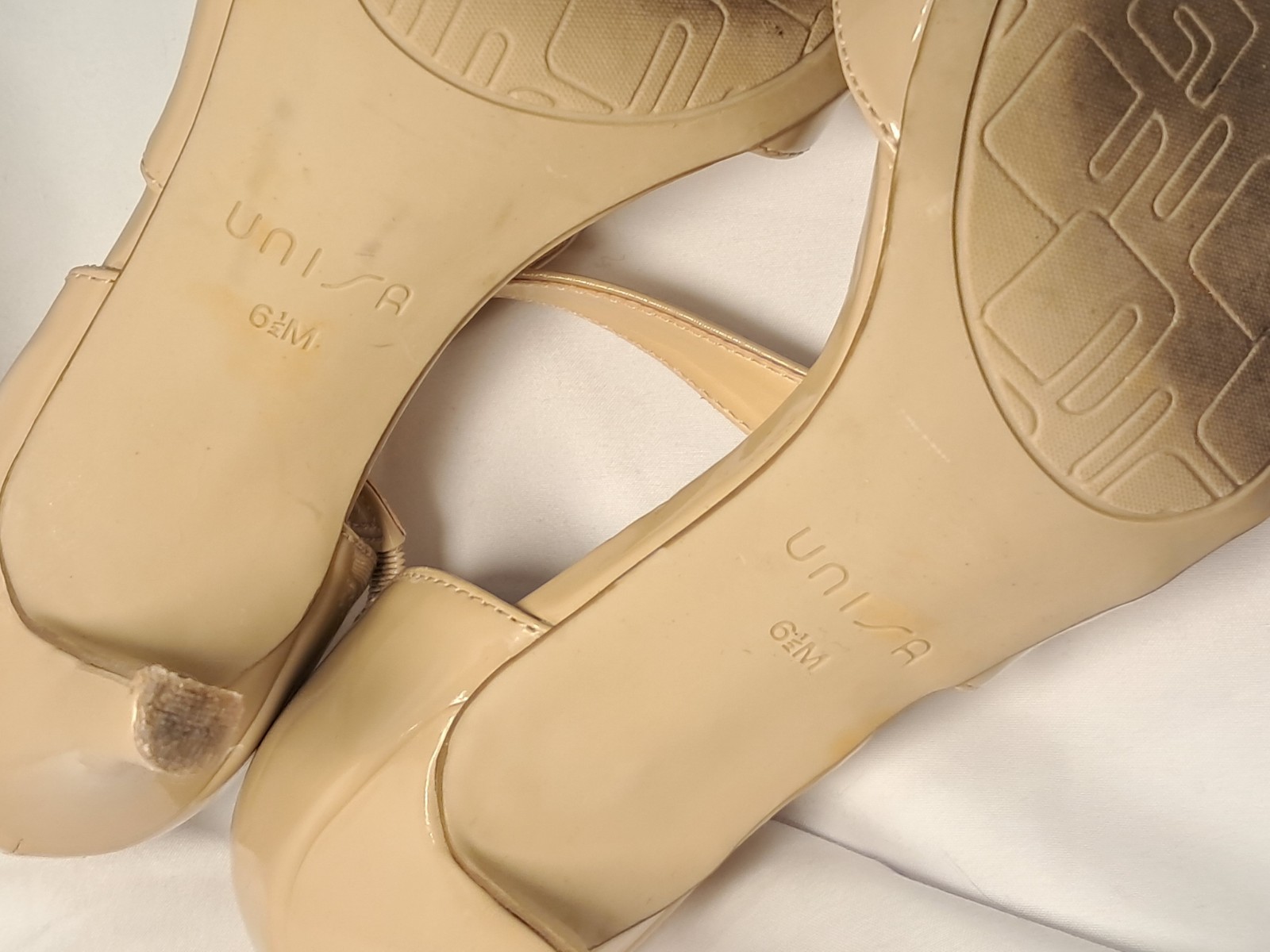 Unisa Size 6.5M Beige/Nude Patent Pumps 3.25″ Stiletto Heel Asymmetric Strap