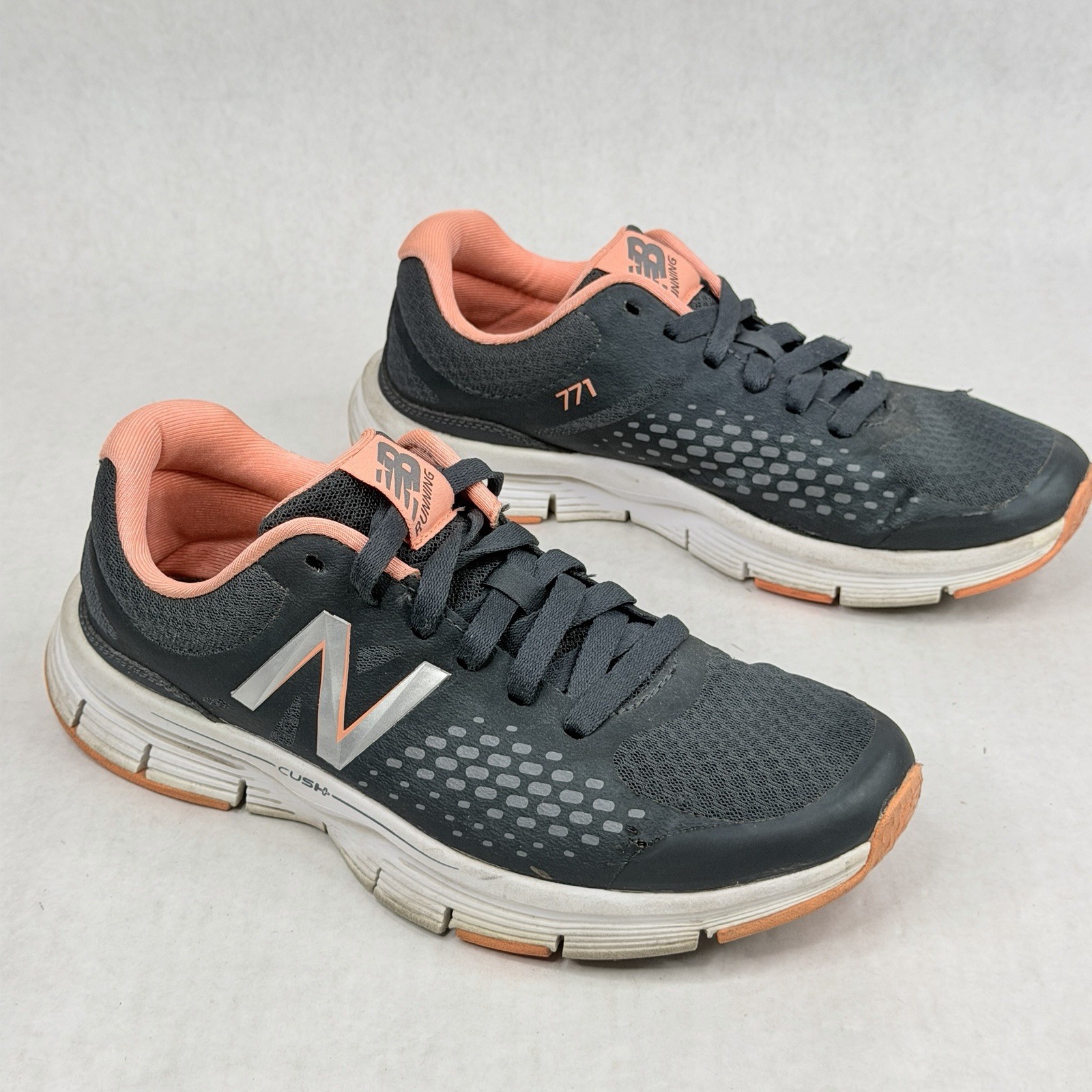 New Balance 771 Cush Running Shoe Womens Size 8 Black Salmon