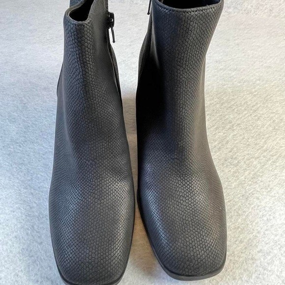 Black ankle boots with textured reptile skin pattern, size US 10M