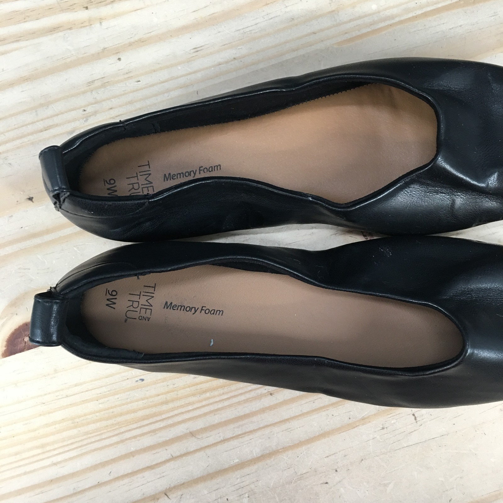 Time And Tru Shoes Womens 9 W Memory Foam Slip Ons Flats Black Faux Leather