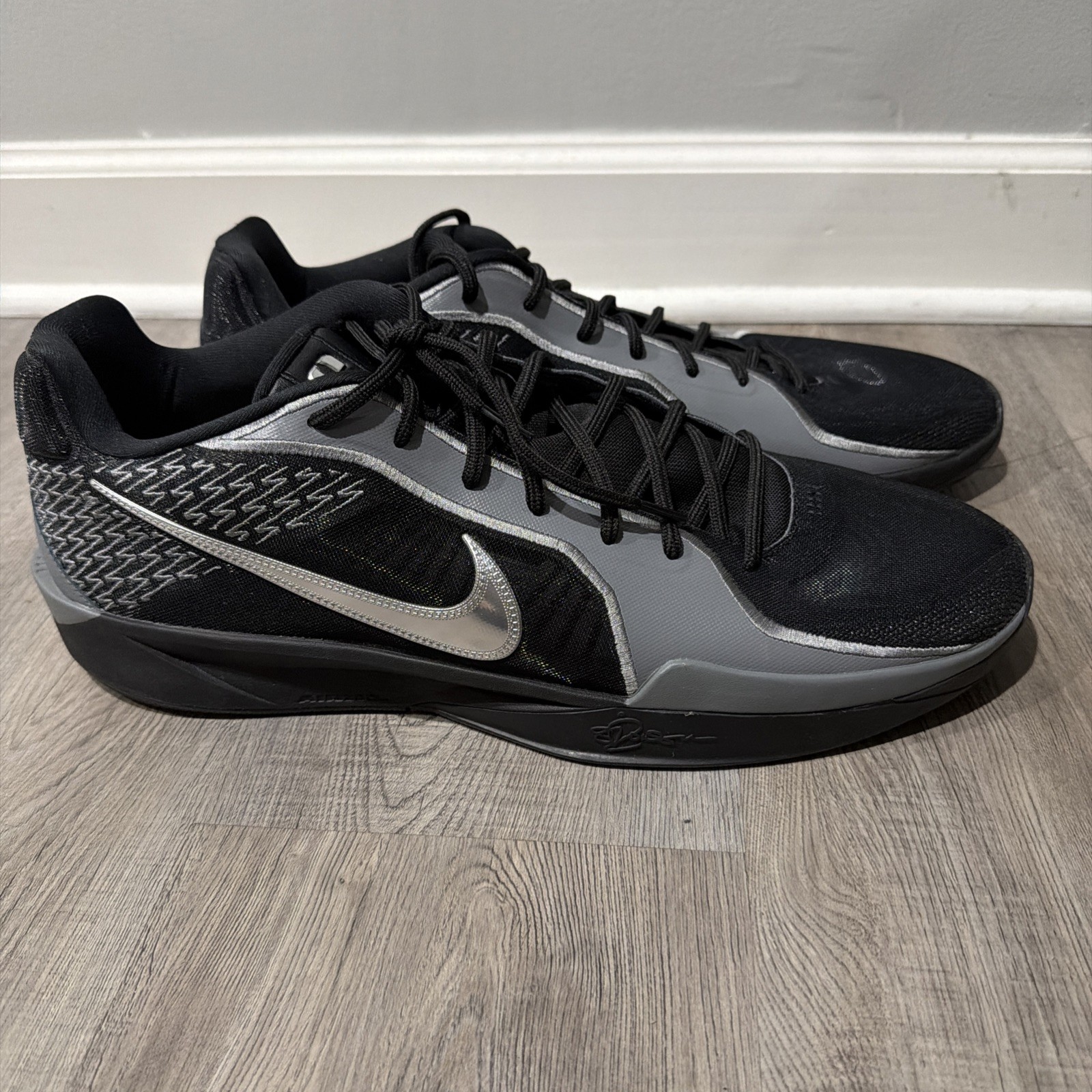 Nike Sabrina 2 Mirrored Black Silver FQ2174-001 Women Size 19.5 Men Size 18