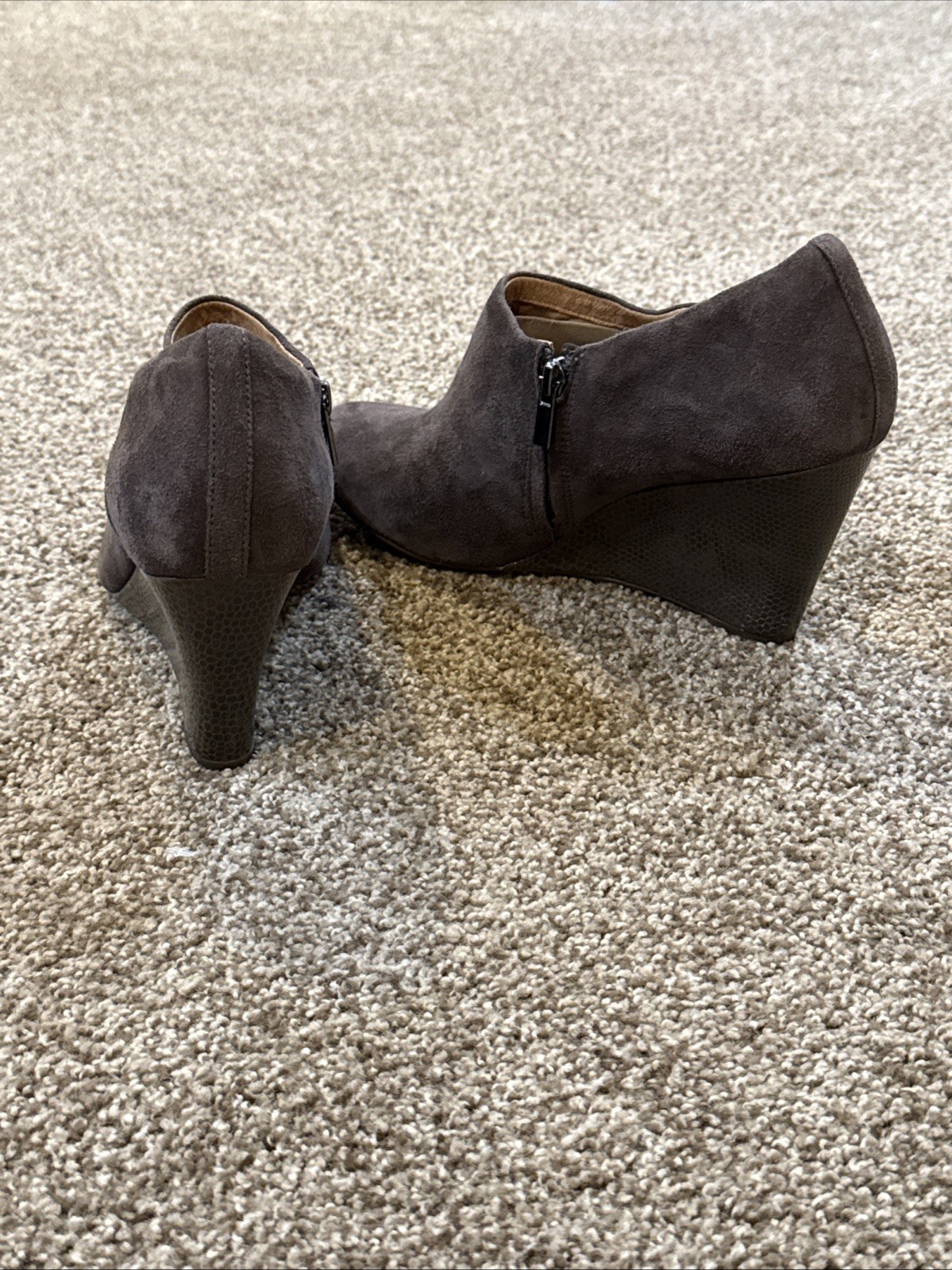 Clarks Purity Frost Gray Suede Heeled Ankle Boots, Sz US 10 M,Never Worn Orig$60