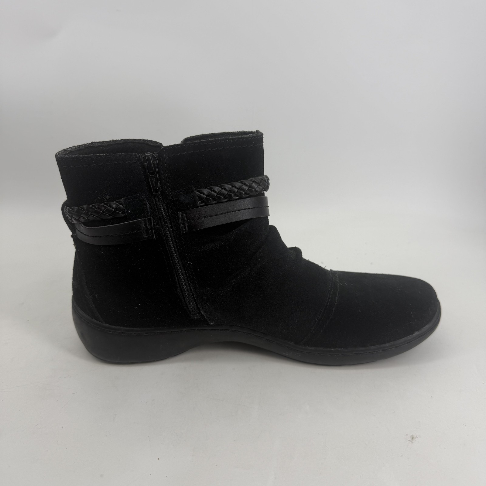 Clarks Boots Womens Size 10W Black Suede Ankle Wedge Zip Comfort Casual Travel