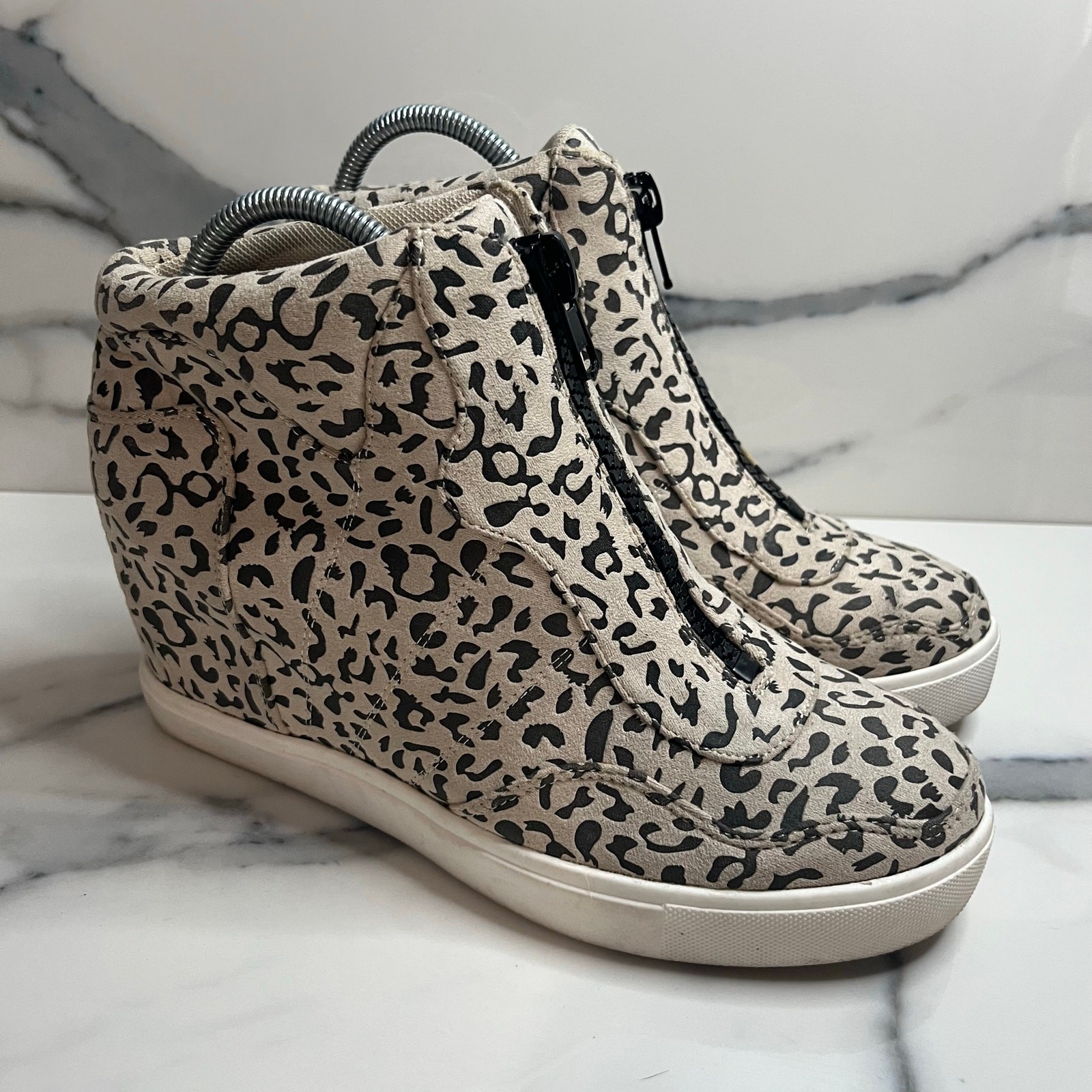 Coconuts by Matisse Women’s Cheetah Print Wedge Sneaker Long Live Boot Sz 8