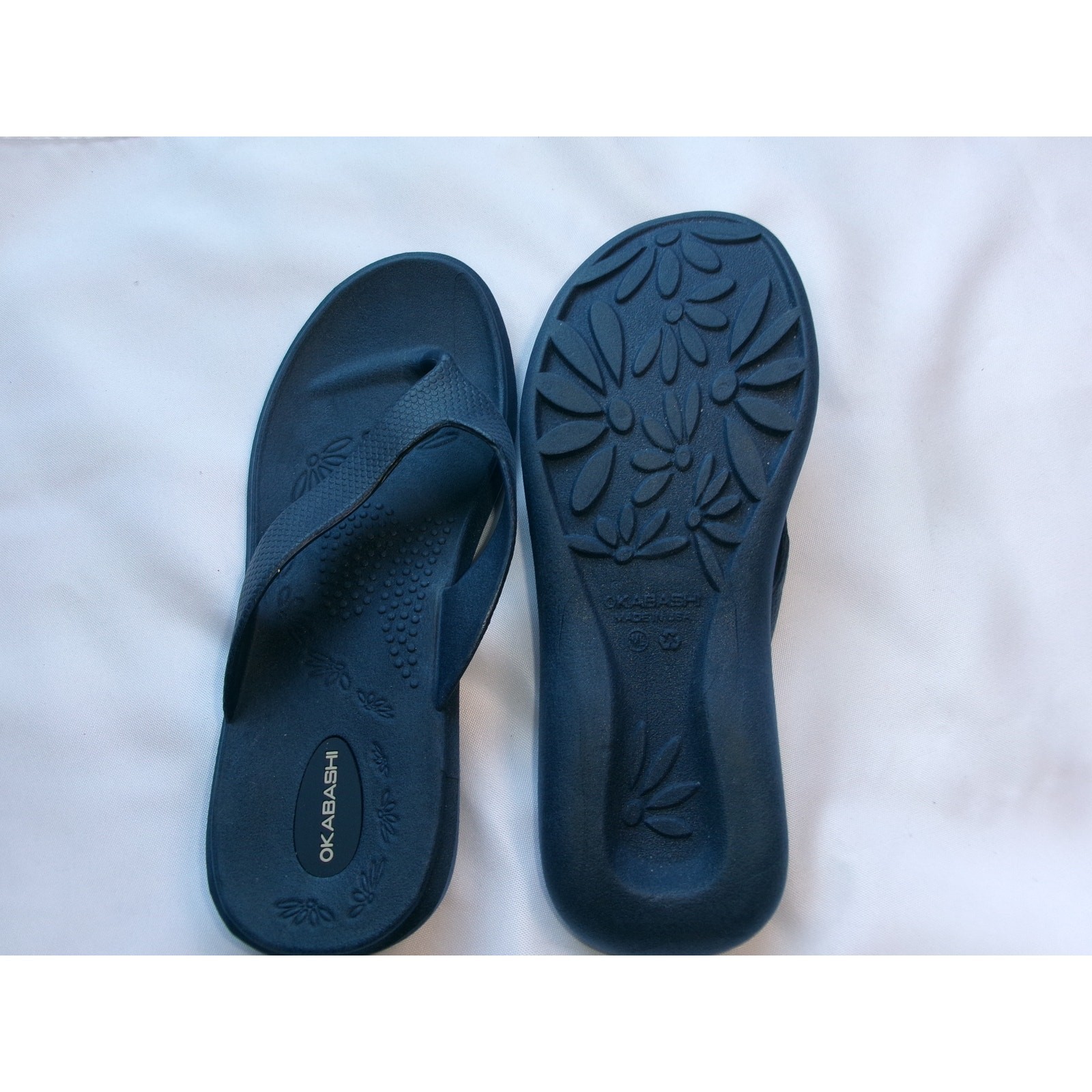 Okabashi Women’s Flip Flop Sandals Navy Comfort Massage M/L 8-9 USA
