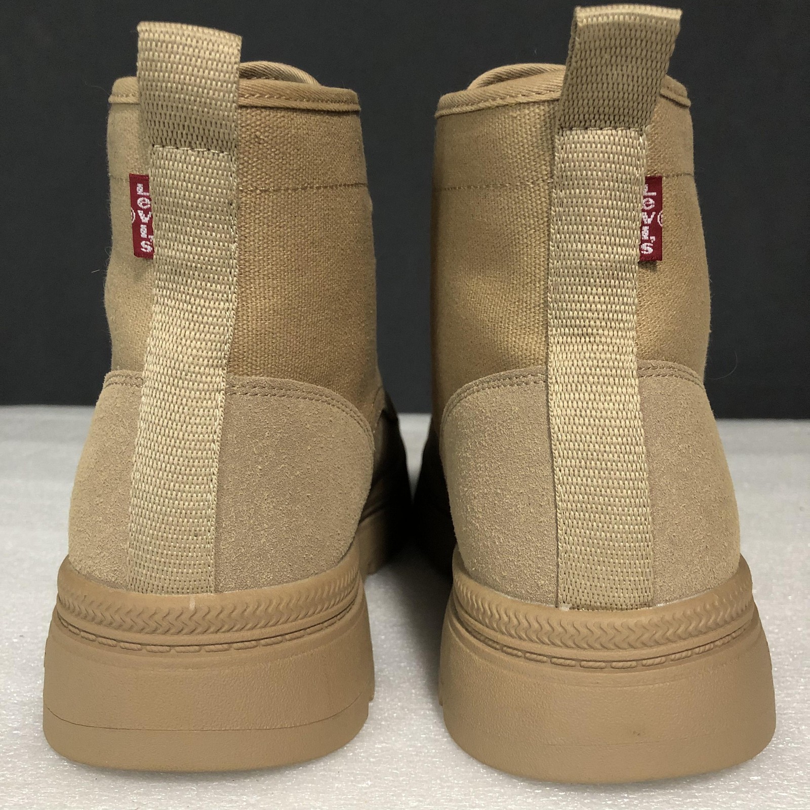 Levi’s Boots Womens Size 8.5 Beige Canvas Combat Ankle Lug Sole Casual Workwear
