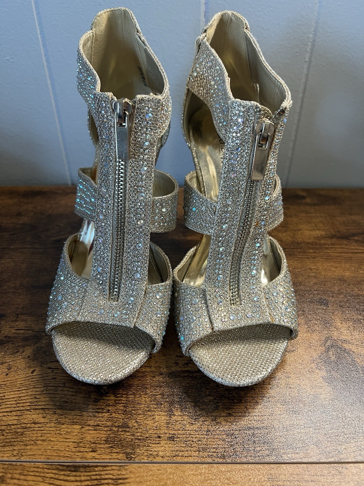 EUC Party, Coctail, Wedding, SILVER SLIPPERS Elegant Strappy Heels, Size 7