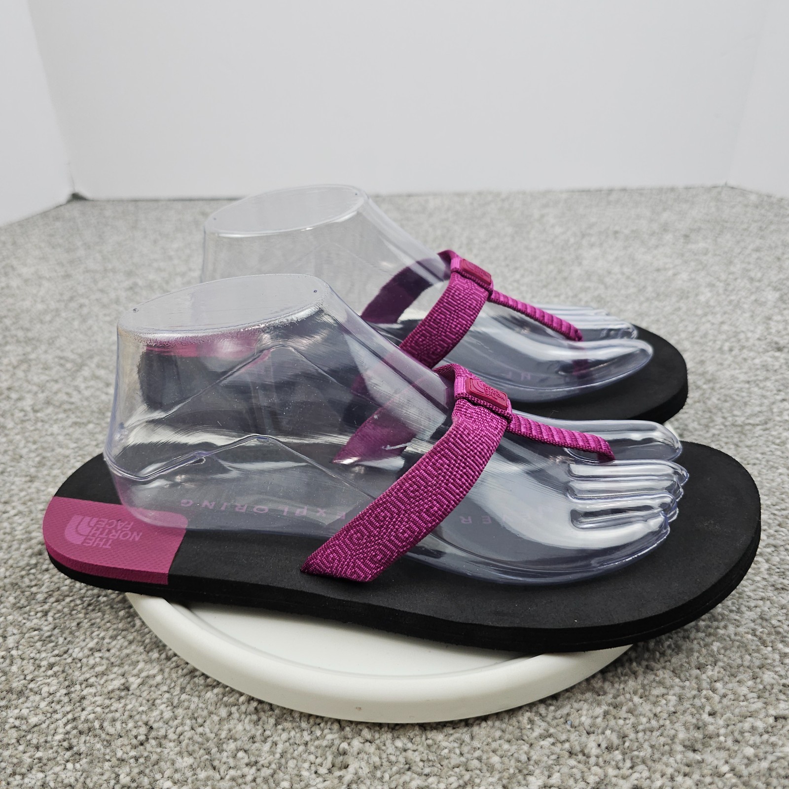 The North Face Flip Flop Thong Sandals Fuschia Magenta Womens Size 9 *Read