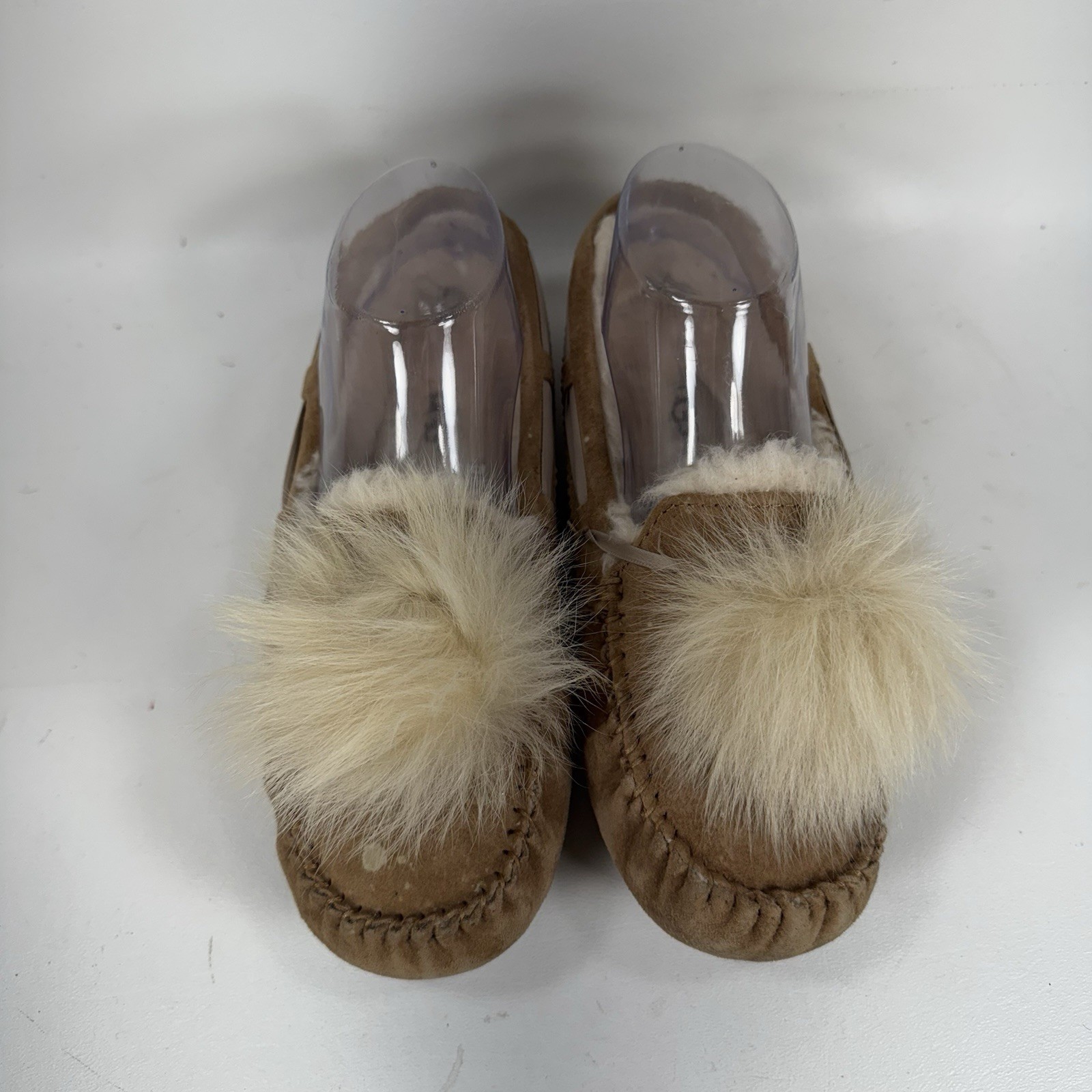 UGG Australia Dakota Pom Pom Light Tan Moccasin Slipper Women’s Size 6 1019015