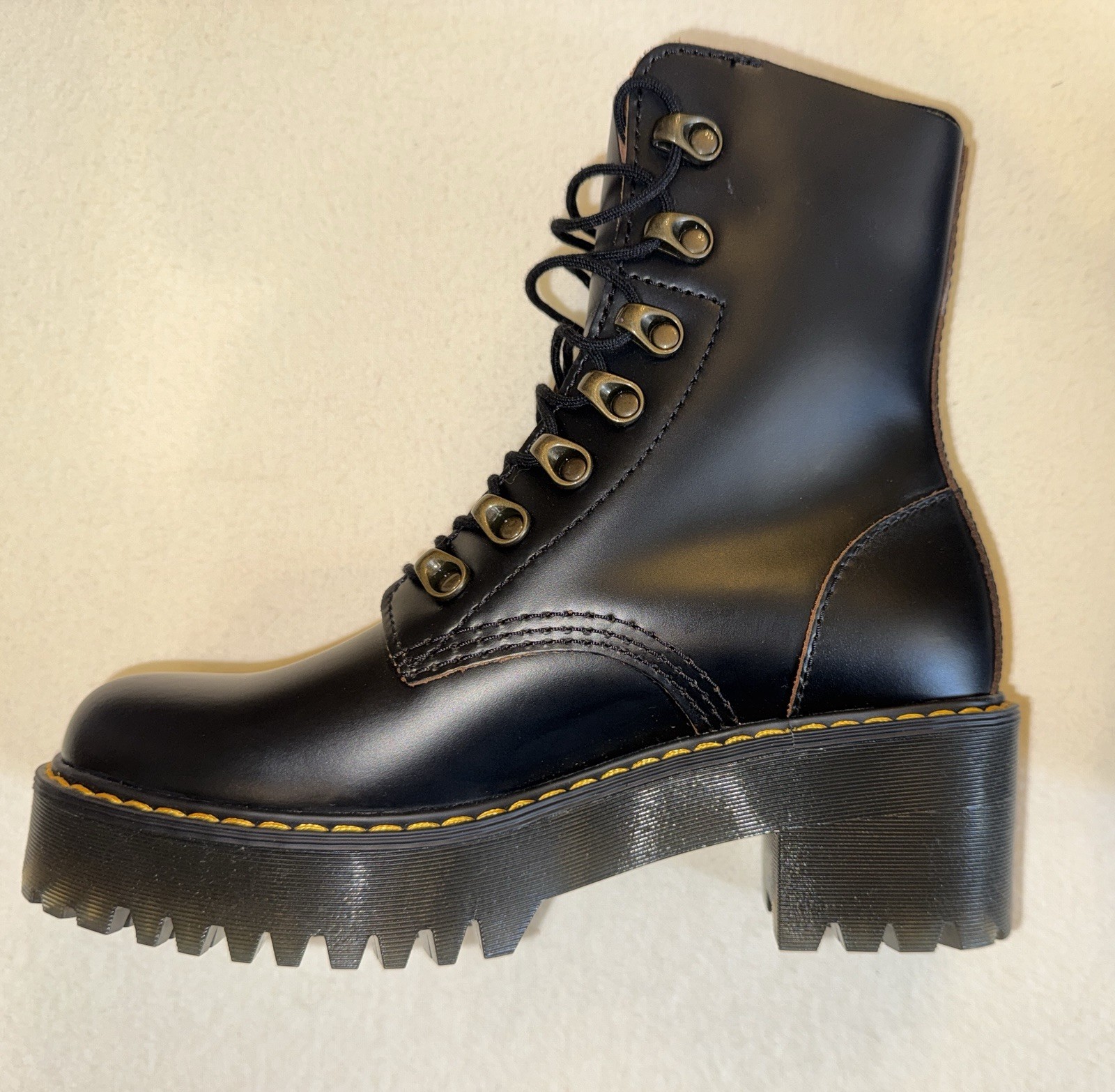Dr Martens Leona Platform Boots Womens 6 Black Leather Chunky Heel Combat