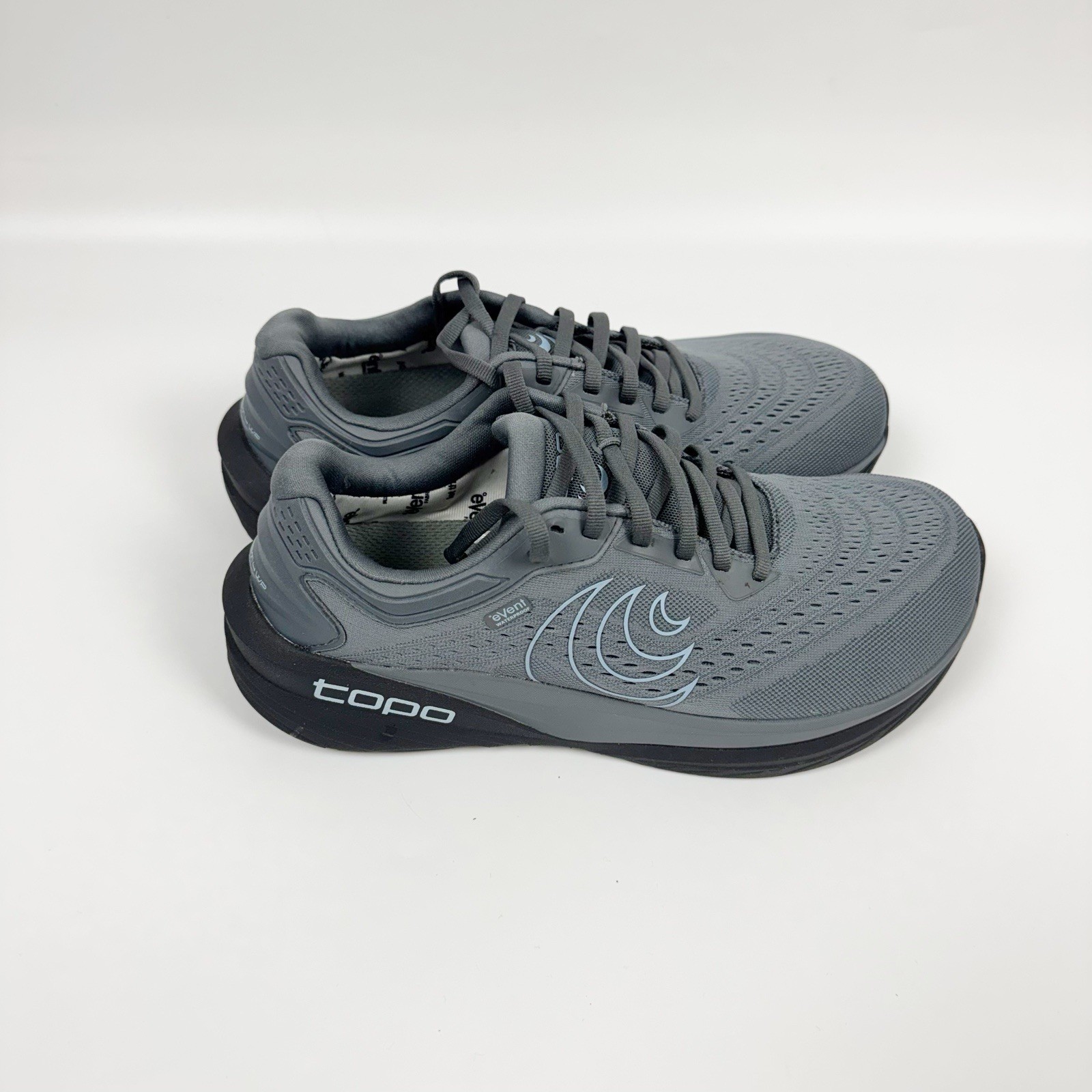 Topo Athletic Women’s W-Phantom-4 WP Running Shoes Size 9.5 Grey/Black