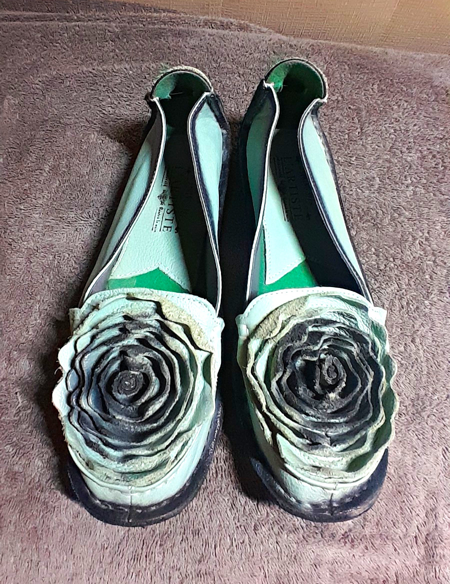 Spring Step L’Artiste Women’s Leather Slip-On Floral Flats Green/Black 8