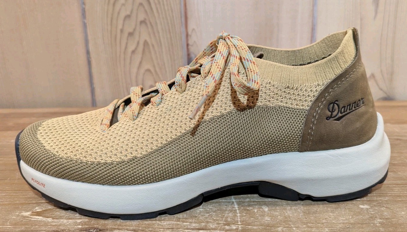 Danner Women’s Caprine Low Summer Wheat Size 10 Hiking Trail Shoes