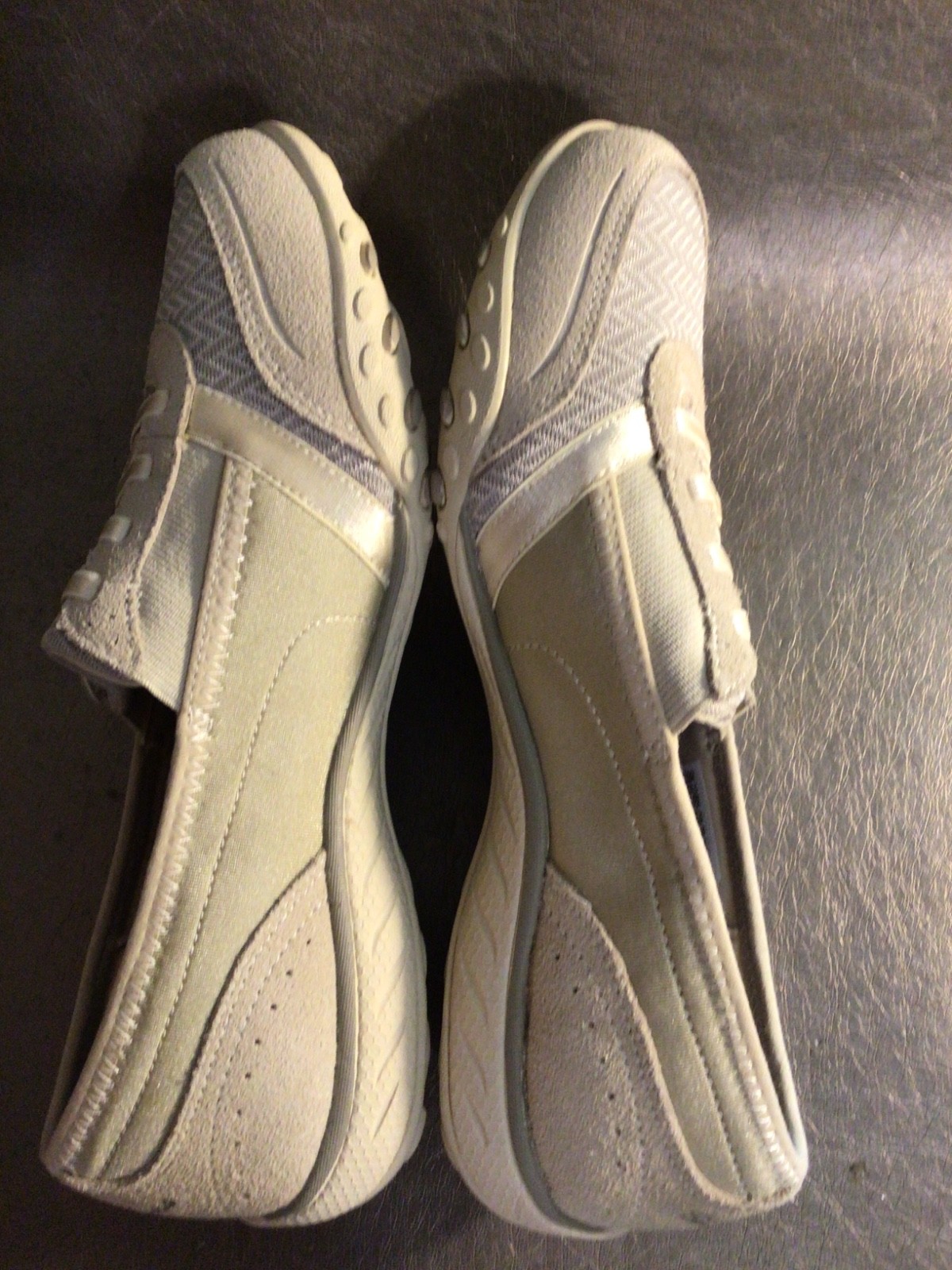 SKECHERS Relaxed Fit Slip-On Memory Foam 22495 Sneakers BEIGE Size 7.5