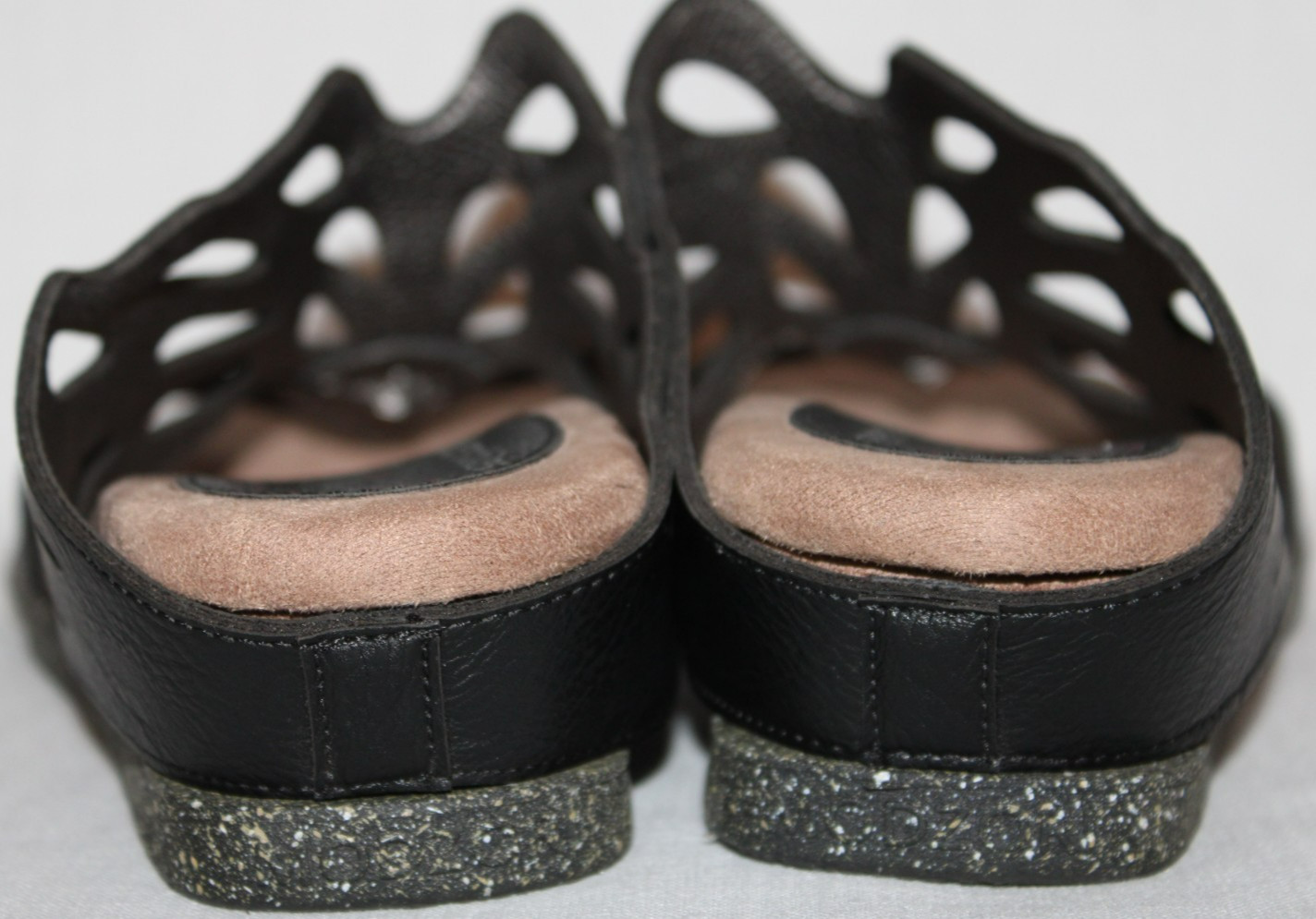 Modzori Black & Silver Low Wedge Reversible Retro Sandals Women’s Size 9