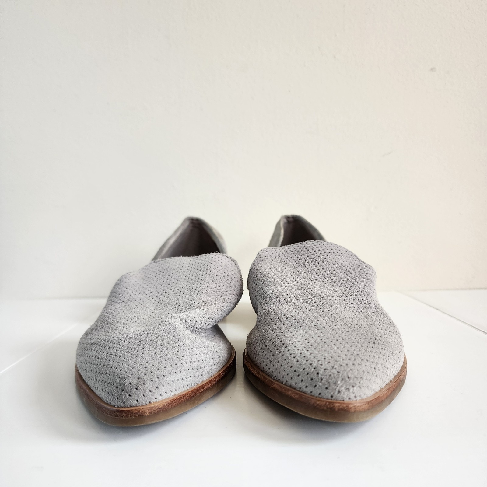 Dolce Vita Kelsa Women’s Slip On Size 6M Gray Sued Casual Workwear Flats