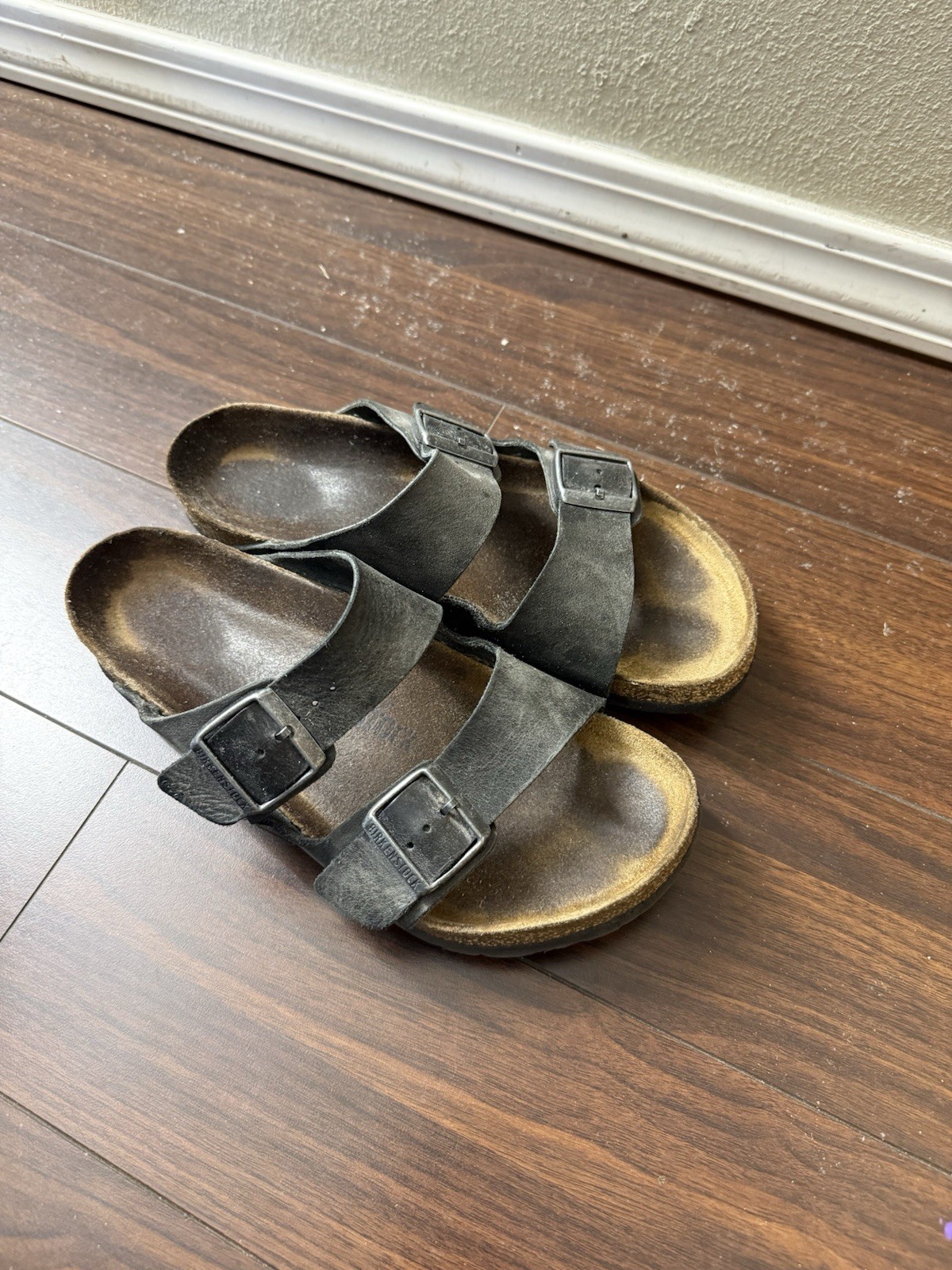 Black Arizona Birkenstock sandals size 40 men’s 7-7.5 women’s 9-9.5